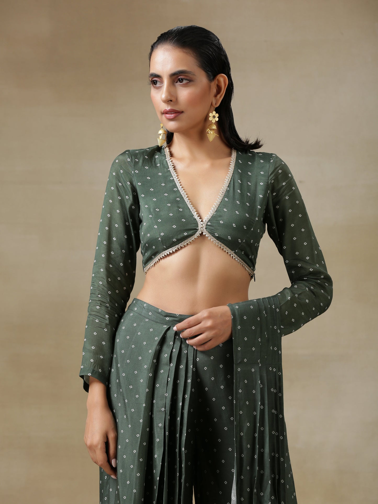 trueBrowns Dark Green Bandhani Printed Silk Full Sleeve Blouse | Swadesiicart