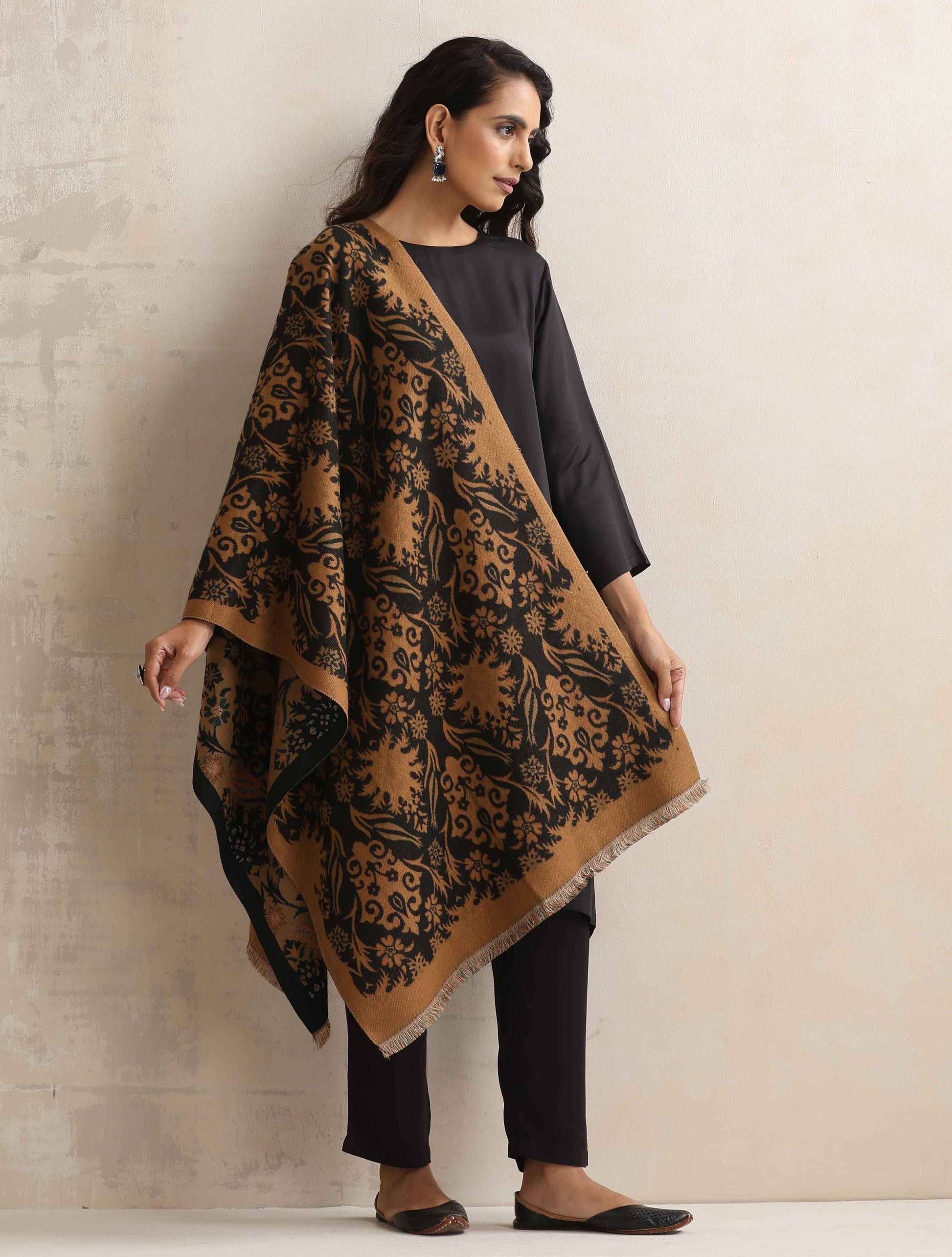 trueBrowns Brown Floral Reversible Woollen Stole | Swadesiicart