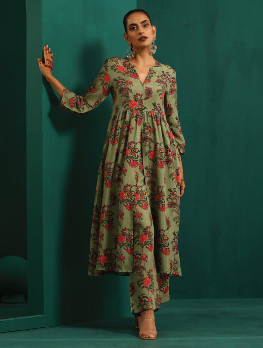 trueBrowns Green Floral Muslin Silk Printed Front Slit Kurta Pant Set | Swadesiicart