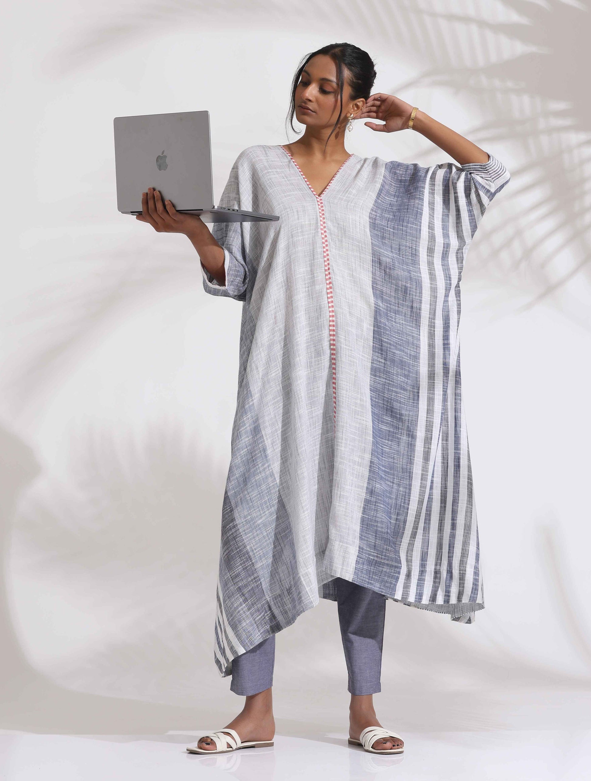 trueBrowns Off-White Cotton Multi Stripe Flared Kurta Set | Swadesiicart