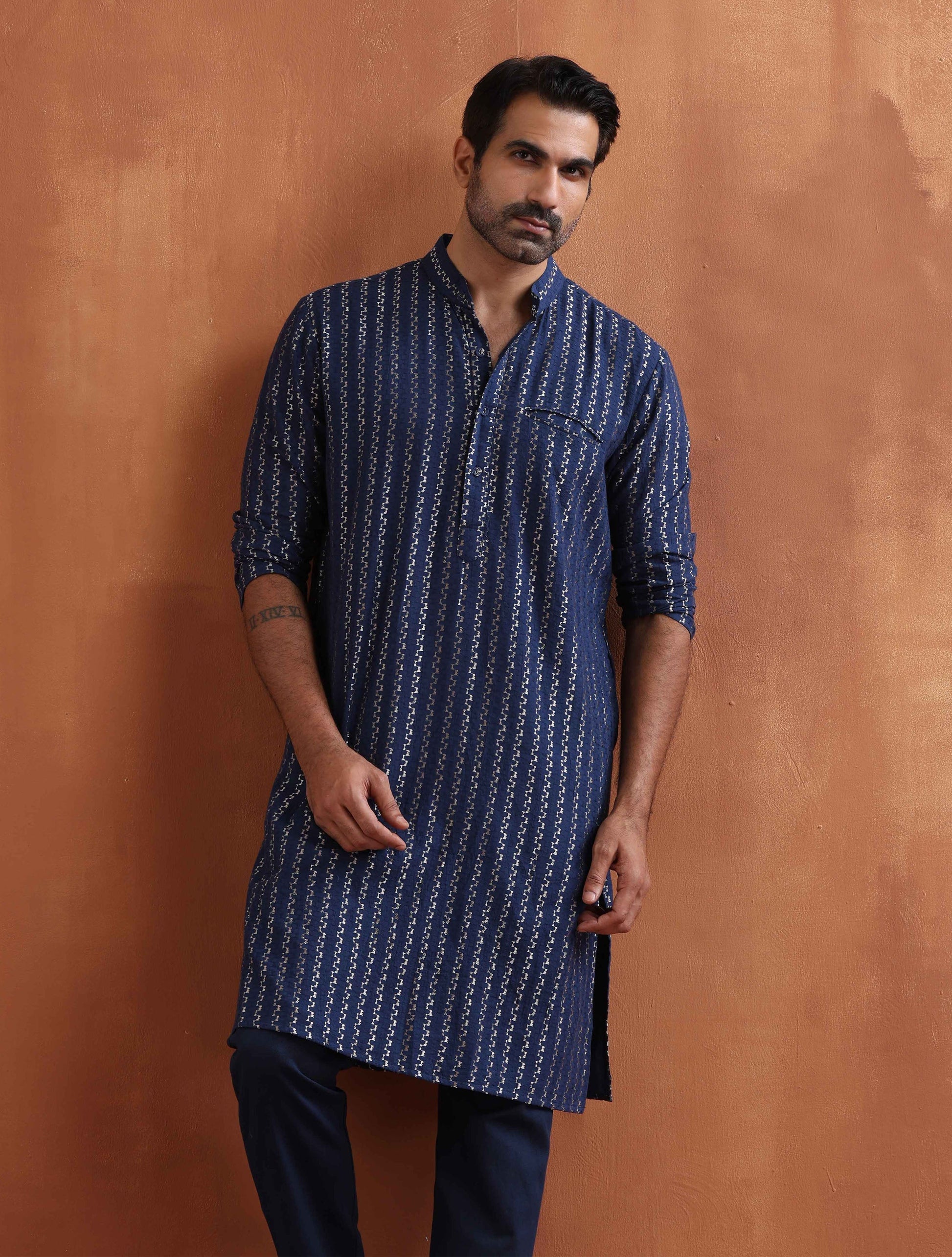 trueBrowns Men's Blue Cotton Dobby Kurta | Swadesiicart