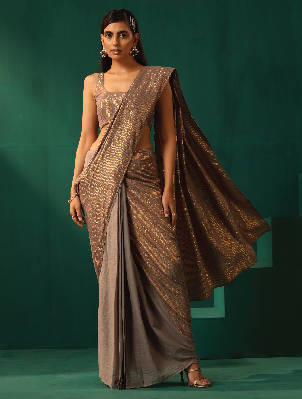 trueBrowns Grey Cotton Gold Lurex Striped Ready to Wear Saree | Swadesiicart