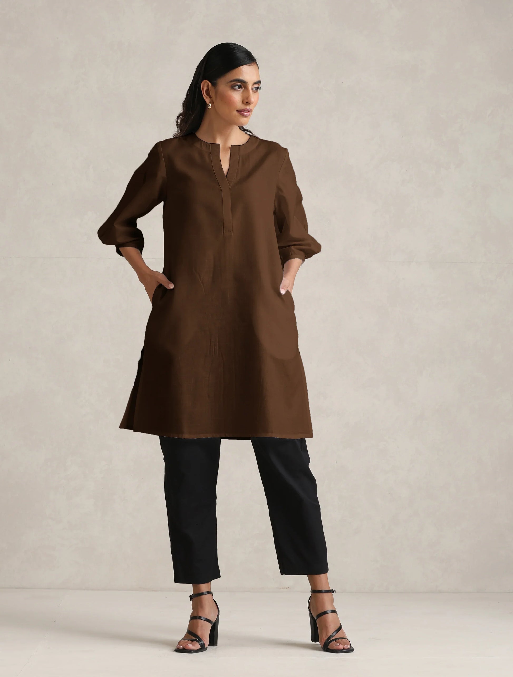 trueBrowns Brown Cotton Blend Short Kurta | Swadesiicart