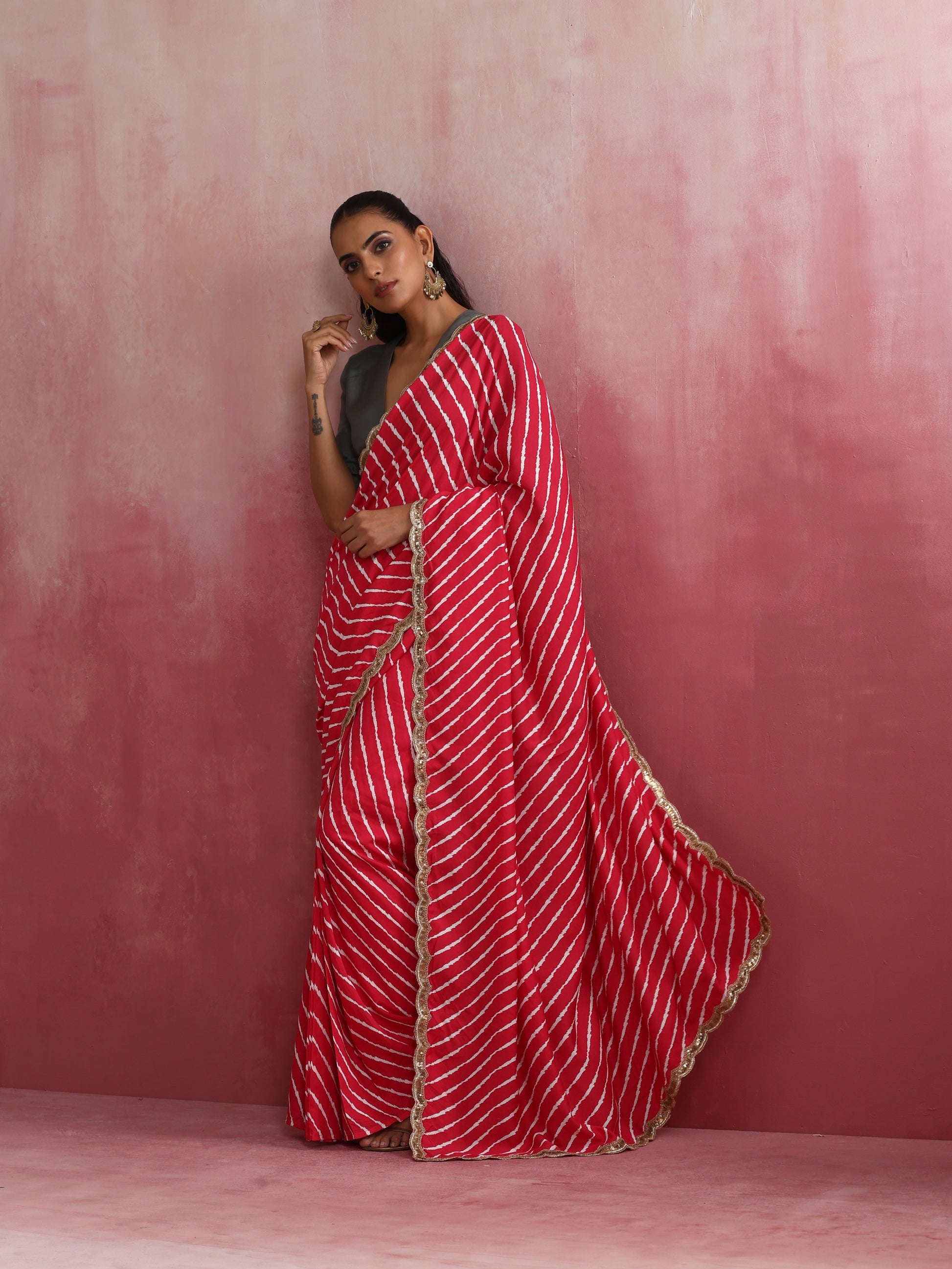 trueBrowns Pink Muslin Silk Saree | Swadesiicart