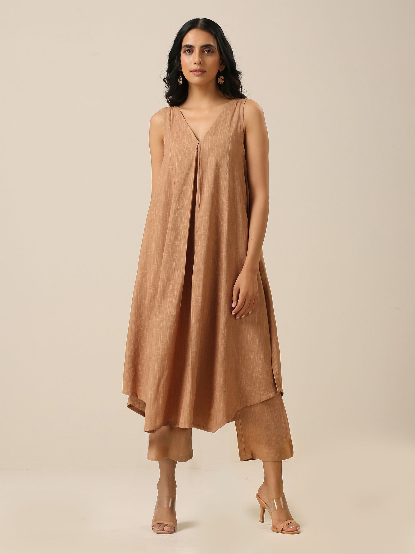 trueBrowns Beige Slub Texture Sleeveless Flared Kurta Pant Set | Swadesiicart