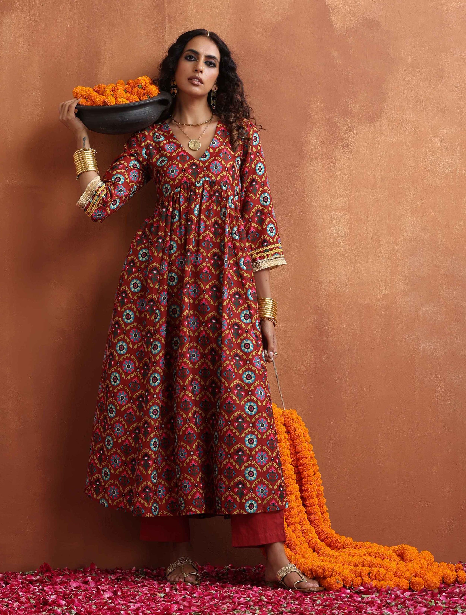 trueBrowns Maroon Flared Anarkali Kurta Set | Swadesiicart
