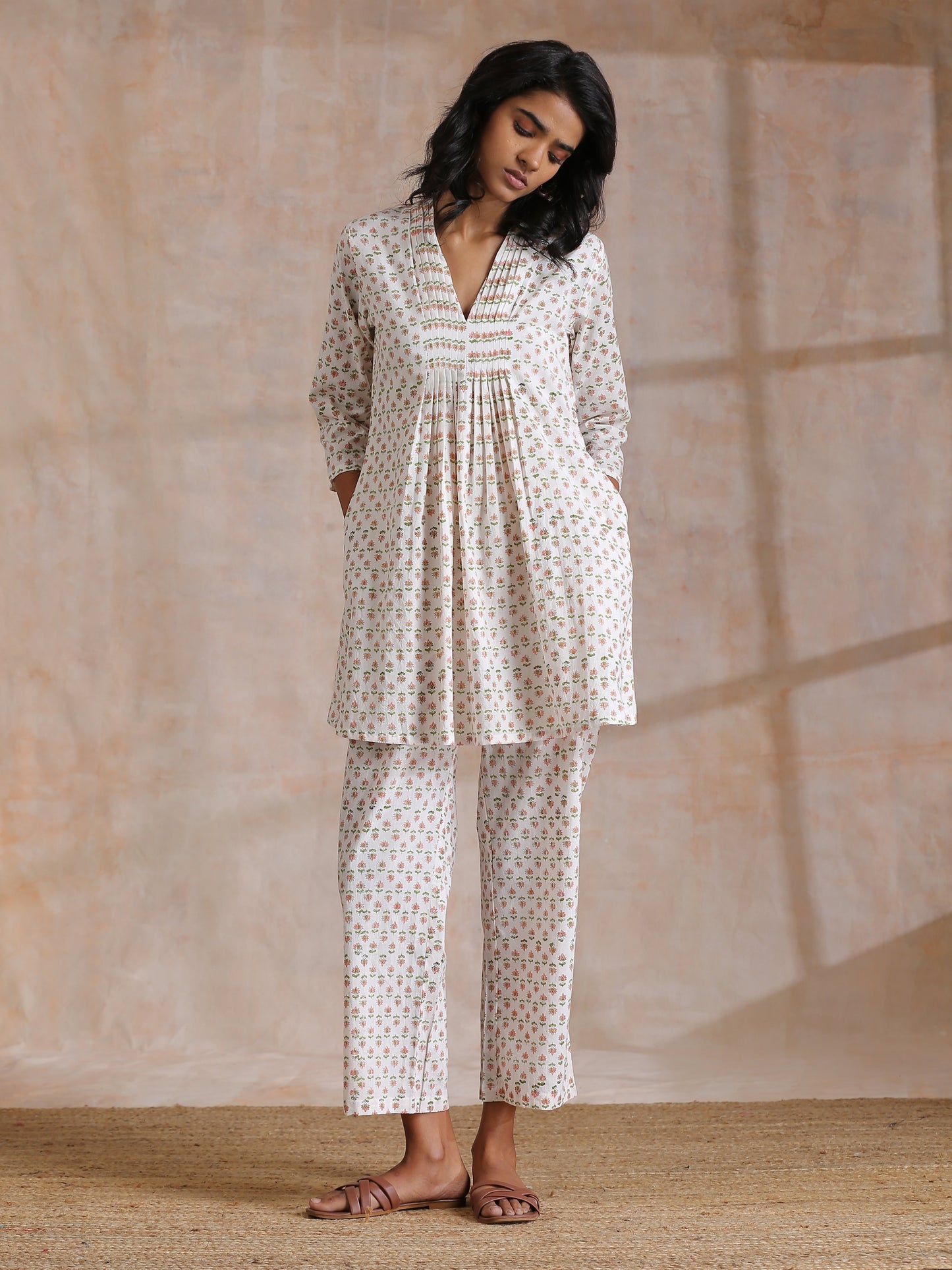 trueBrowns White With Small Floral Booti Print Cotton Pleated Co-Ord Set - Swadesiicart