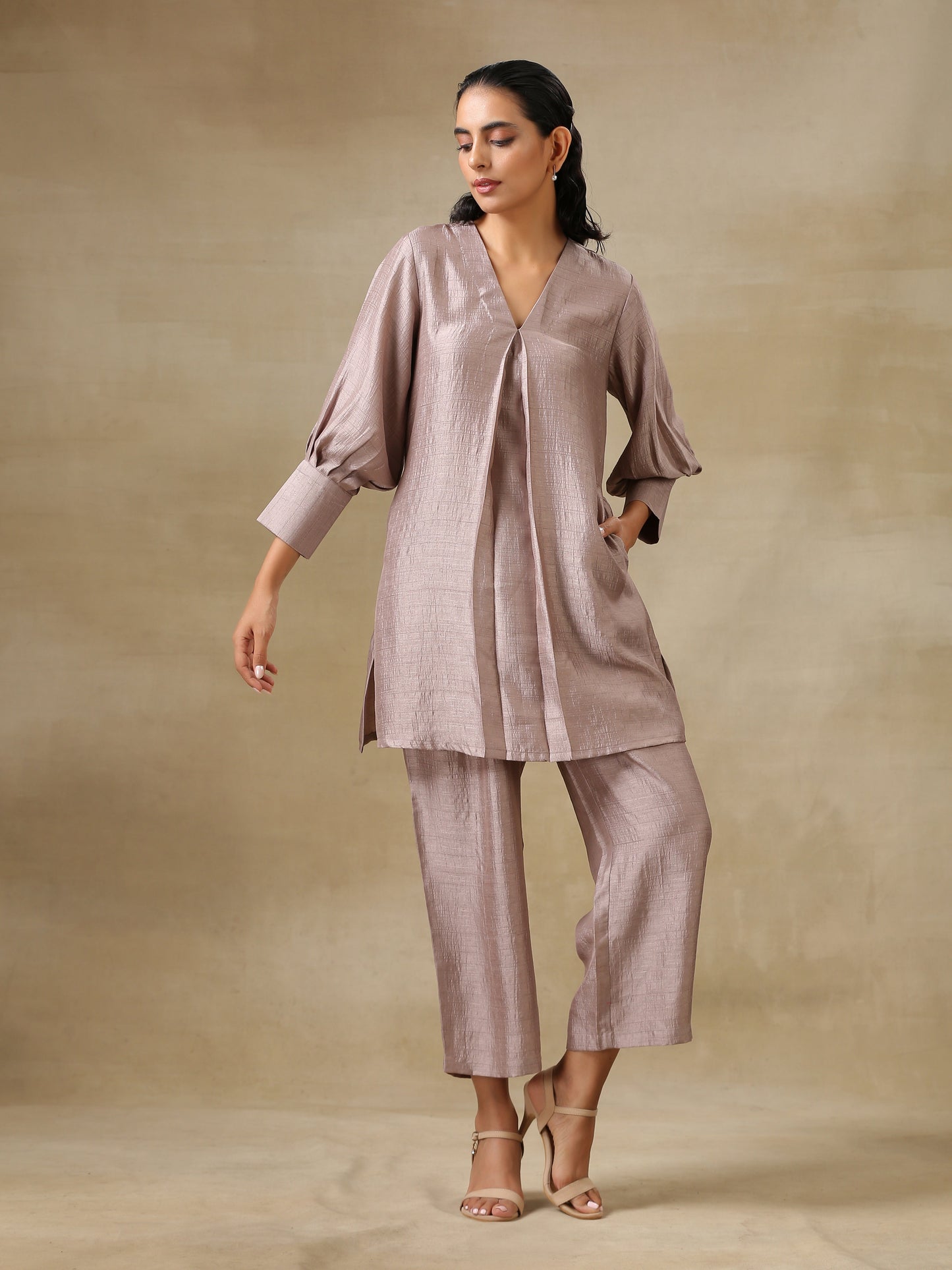 trueBrowns Grey Textured Silk Neck Pleat Co-Ord Set - Swadesiicart