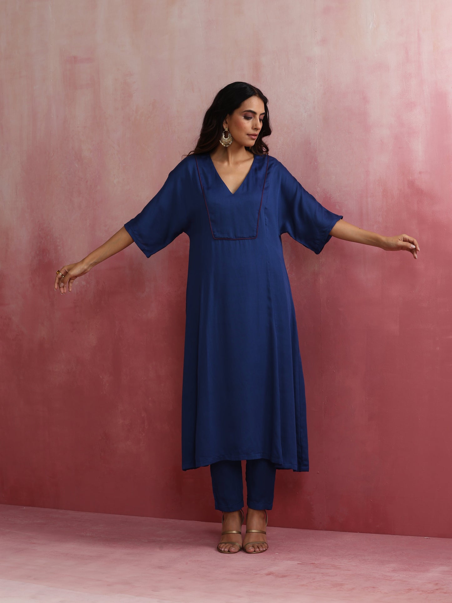 trueBrowns Blue Modal Kimono sleeve Kurta set | Swadesiicart