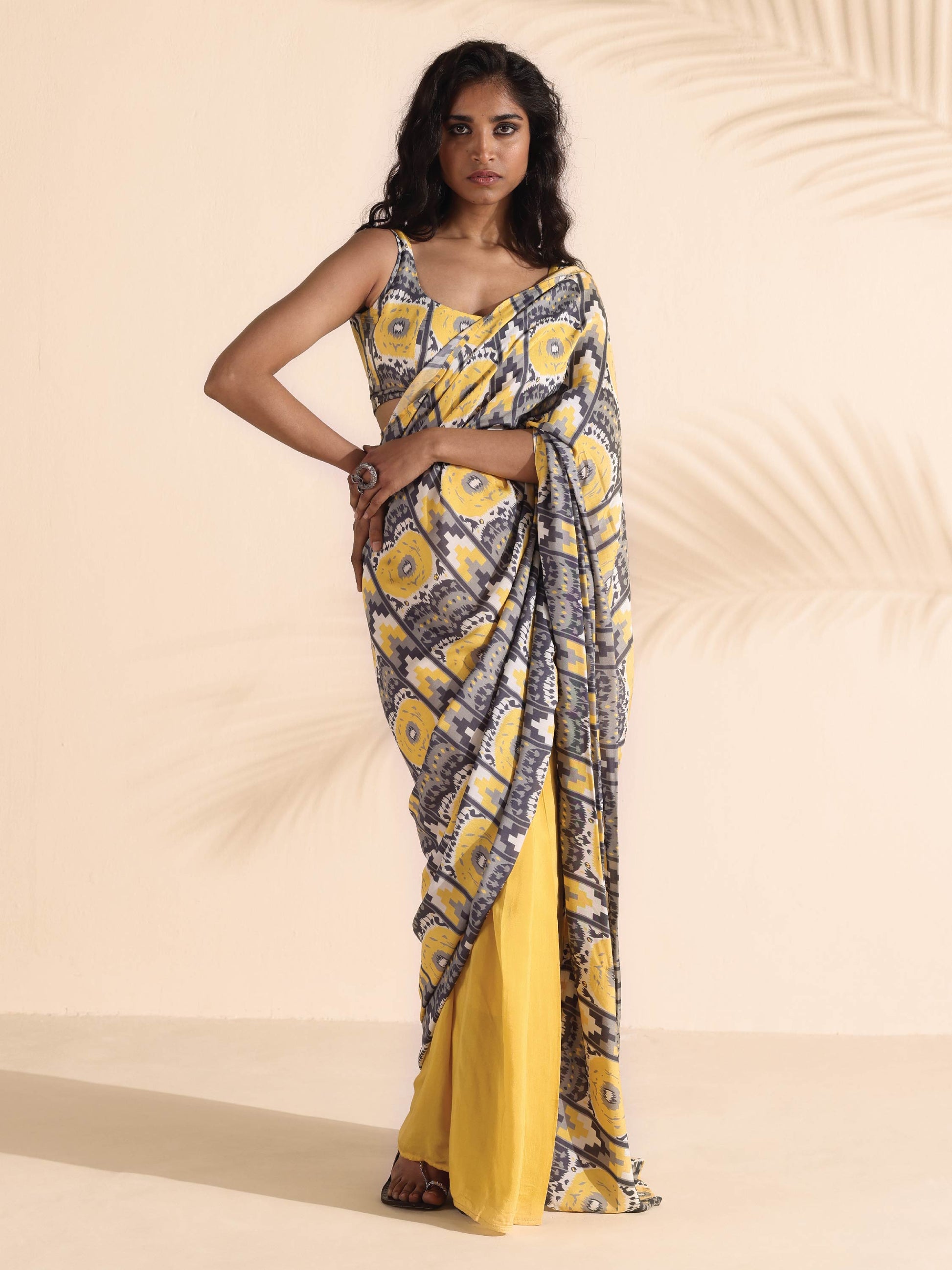 trueBrowns Yellow Muslin Ikat Ready to Wear Saree | Swadesiicart