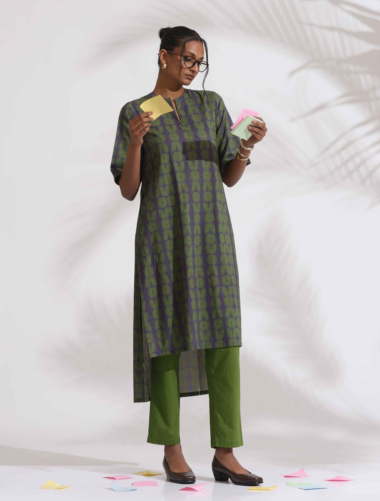 trueBrowns Grey Cotton Print Highlow Kurta Set | Swadesiicart