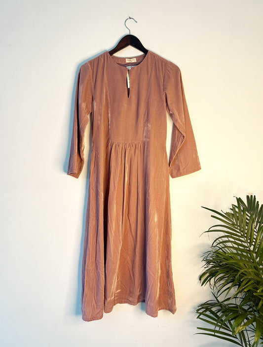 trueBrowns Pink Velvet Kurta | Swadesiicart