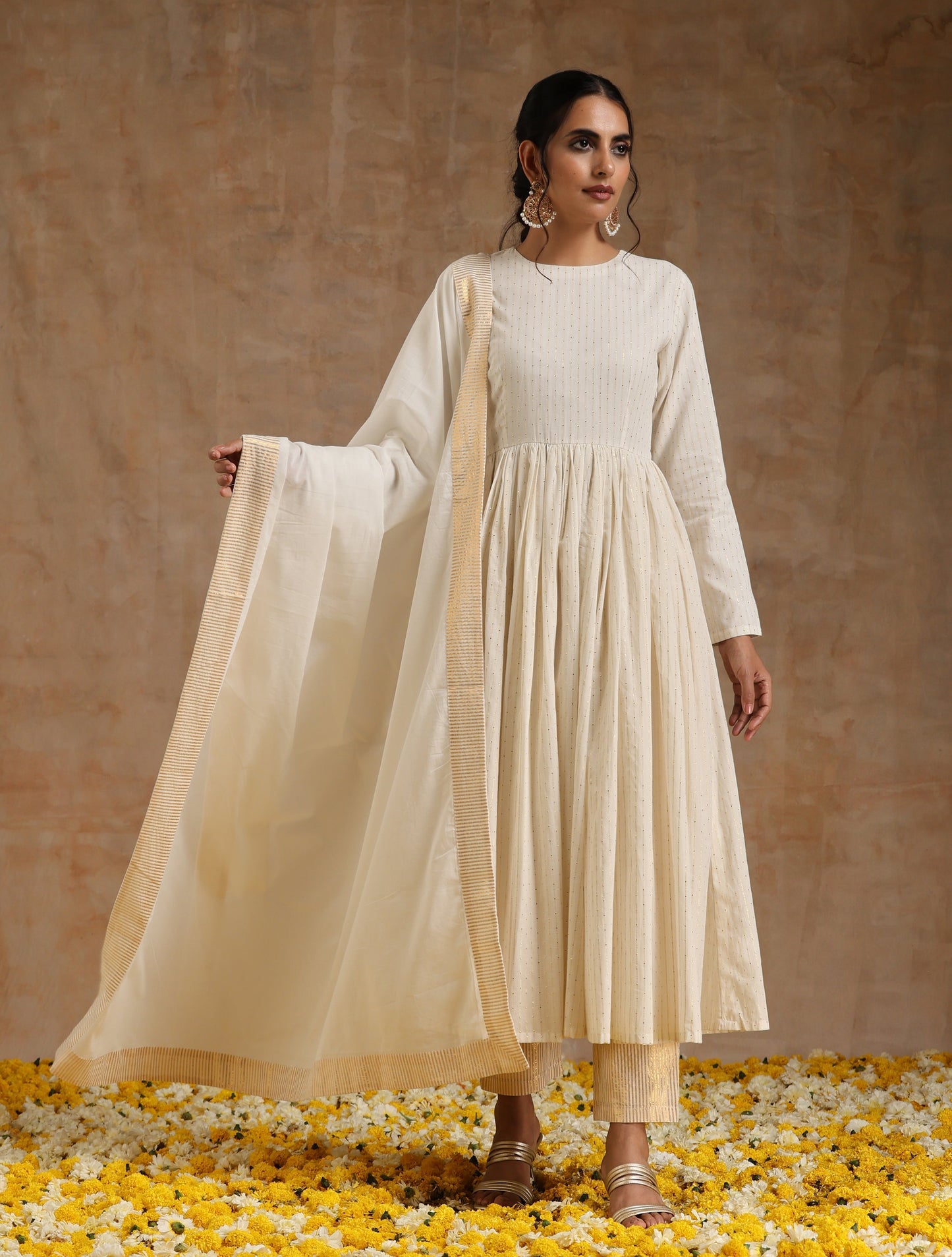 trueBrowns Ivory Gold Cotton Anarkali Set | Swadesiicart