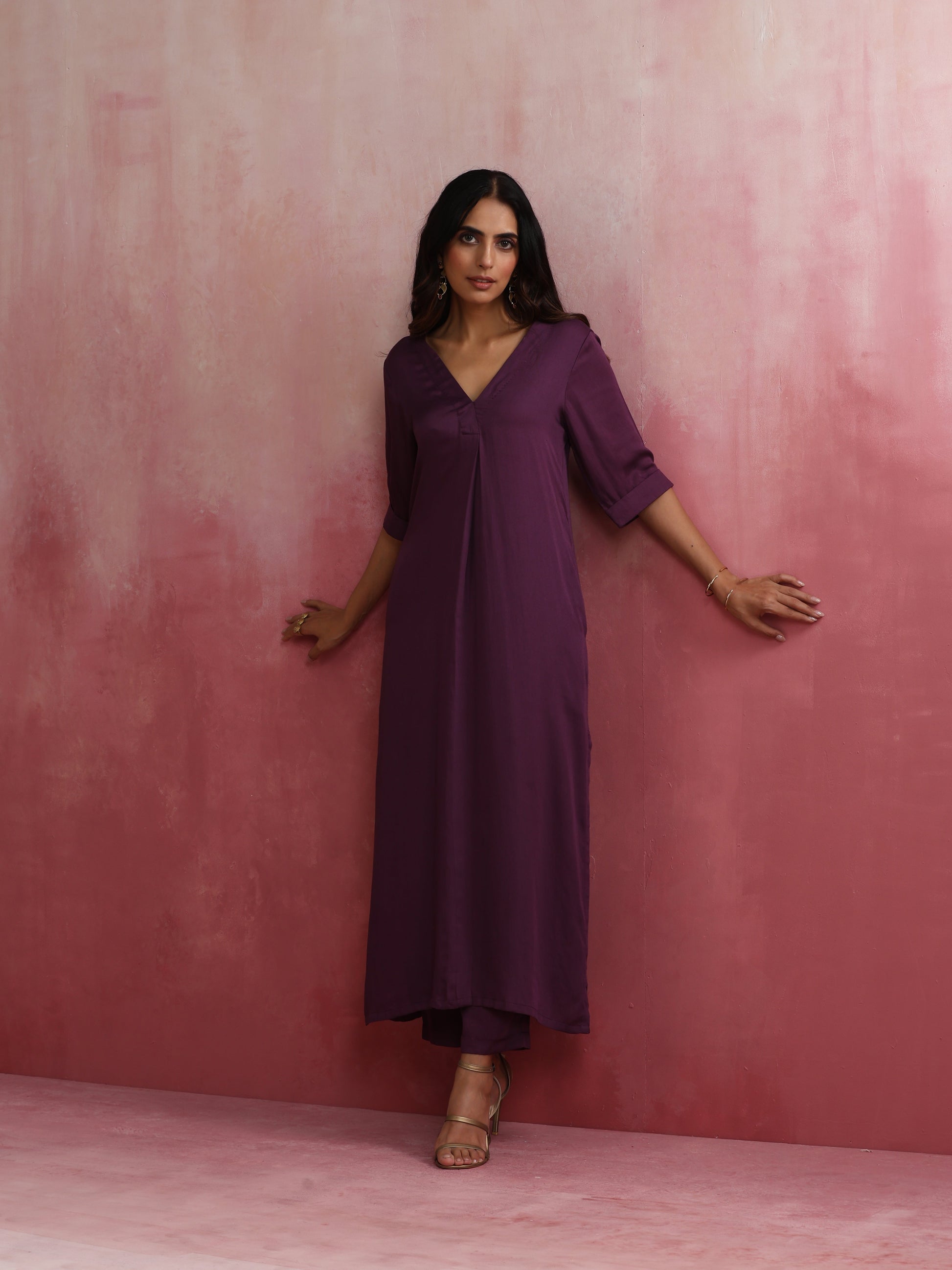trueBrowns Purple Modal Pleated Kurta Set | Swadesiicart