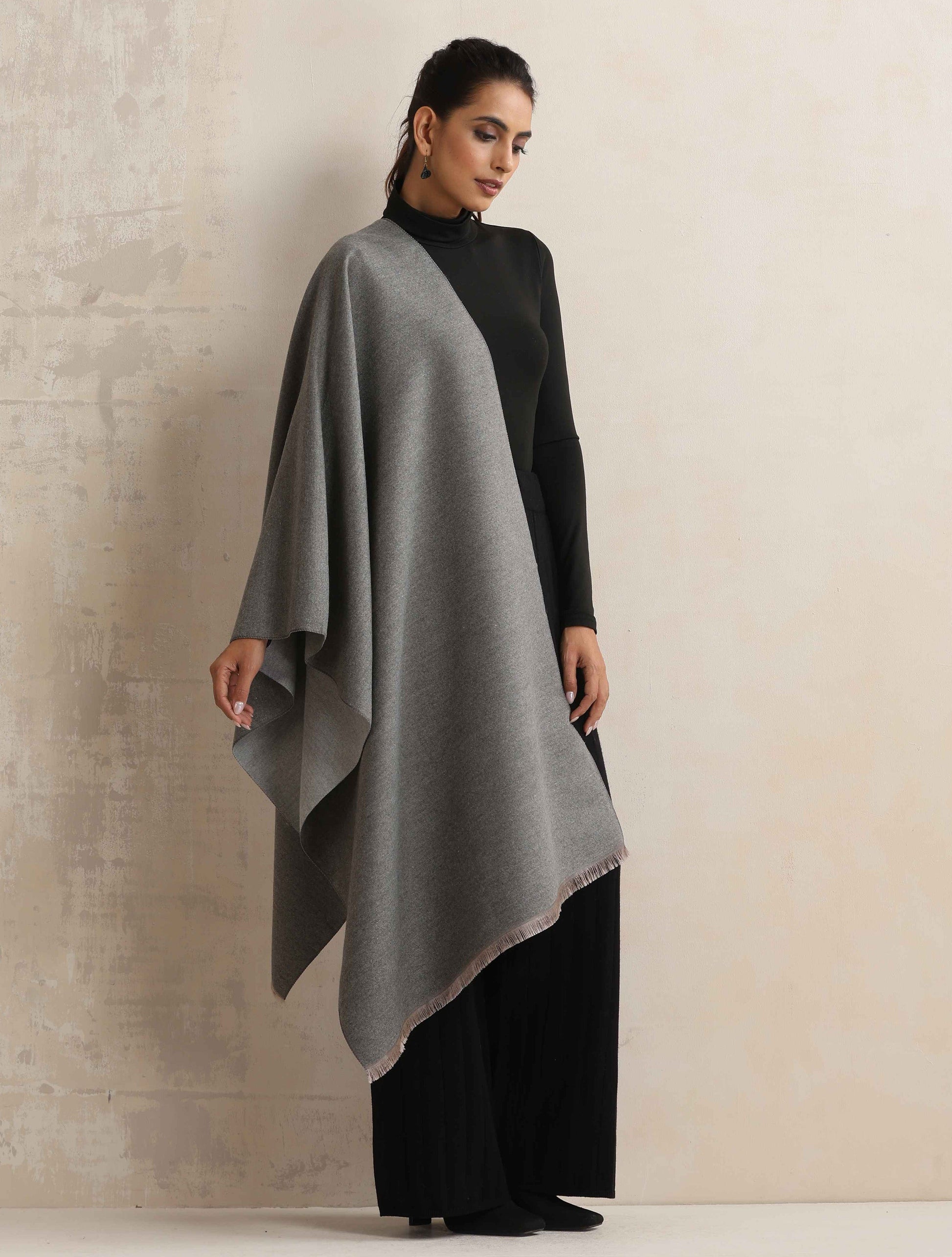 trueBrowns Grey Reversible Woollen Stole | Swadesiicart
