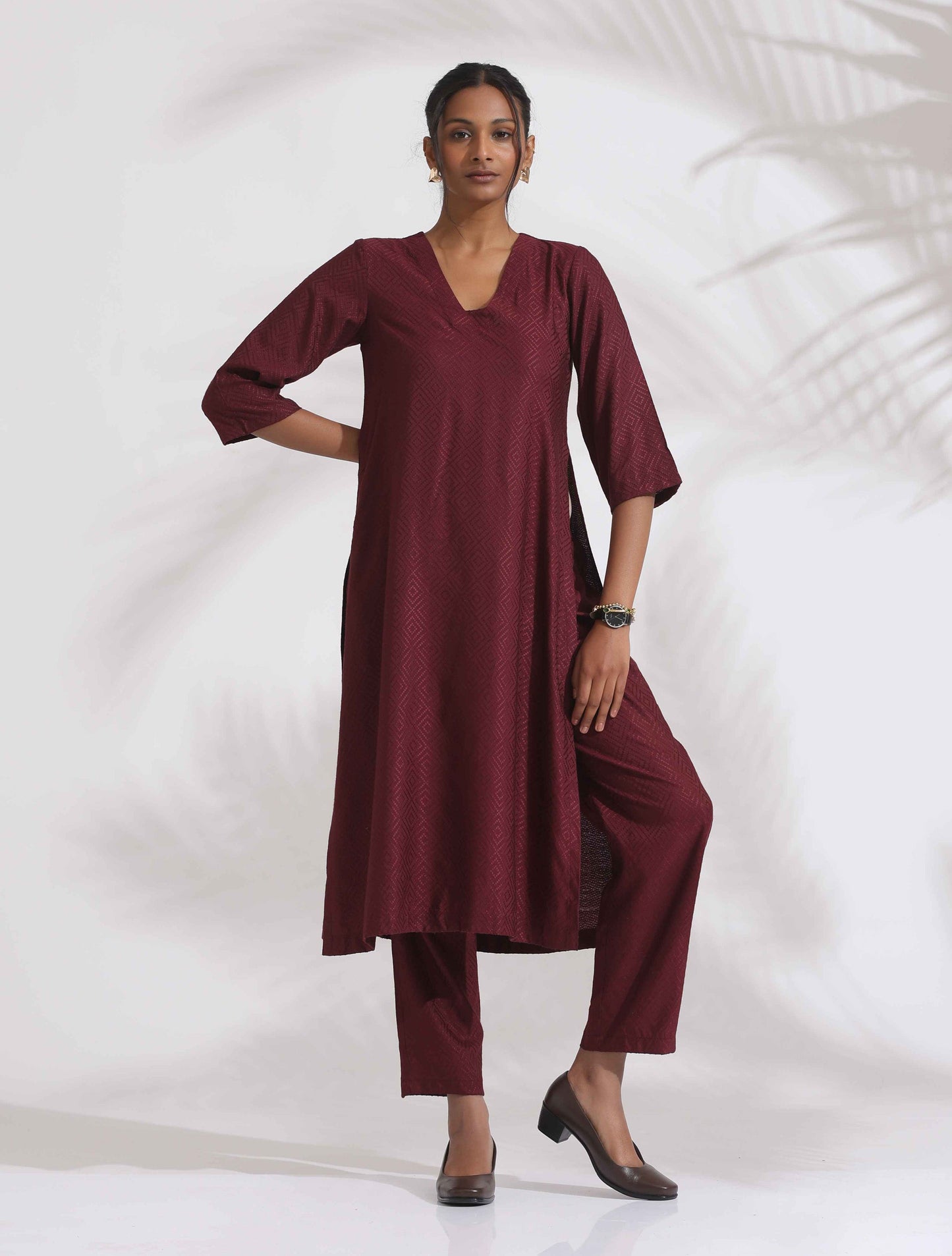 trueBrowns Maroon Dobby Kurta Set | Swadesiicart