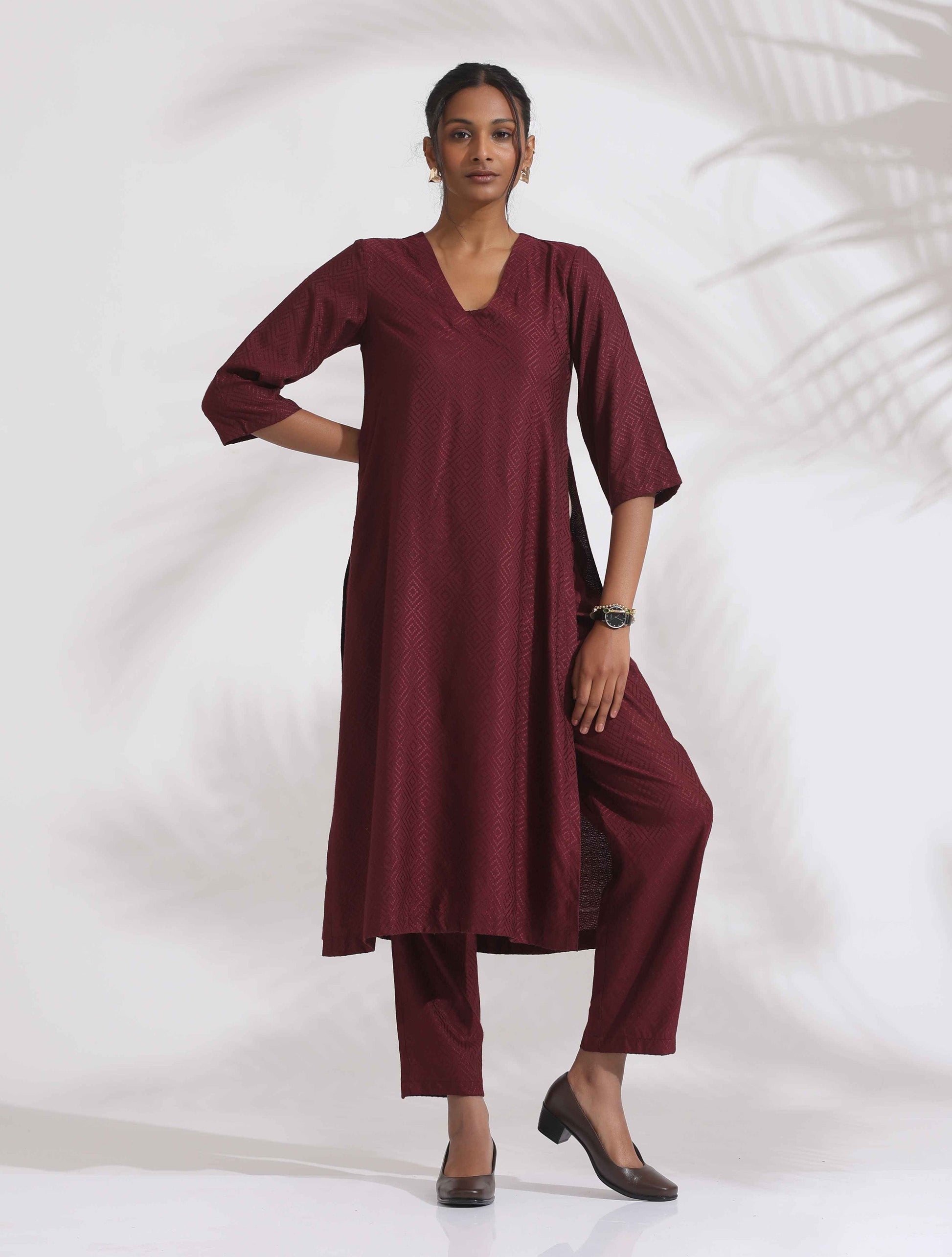 trueBrowns Maroon Dobby Kurta Set | Swadesiicart