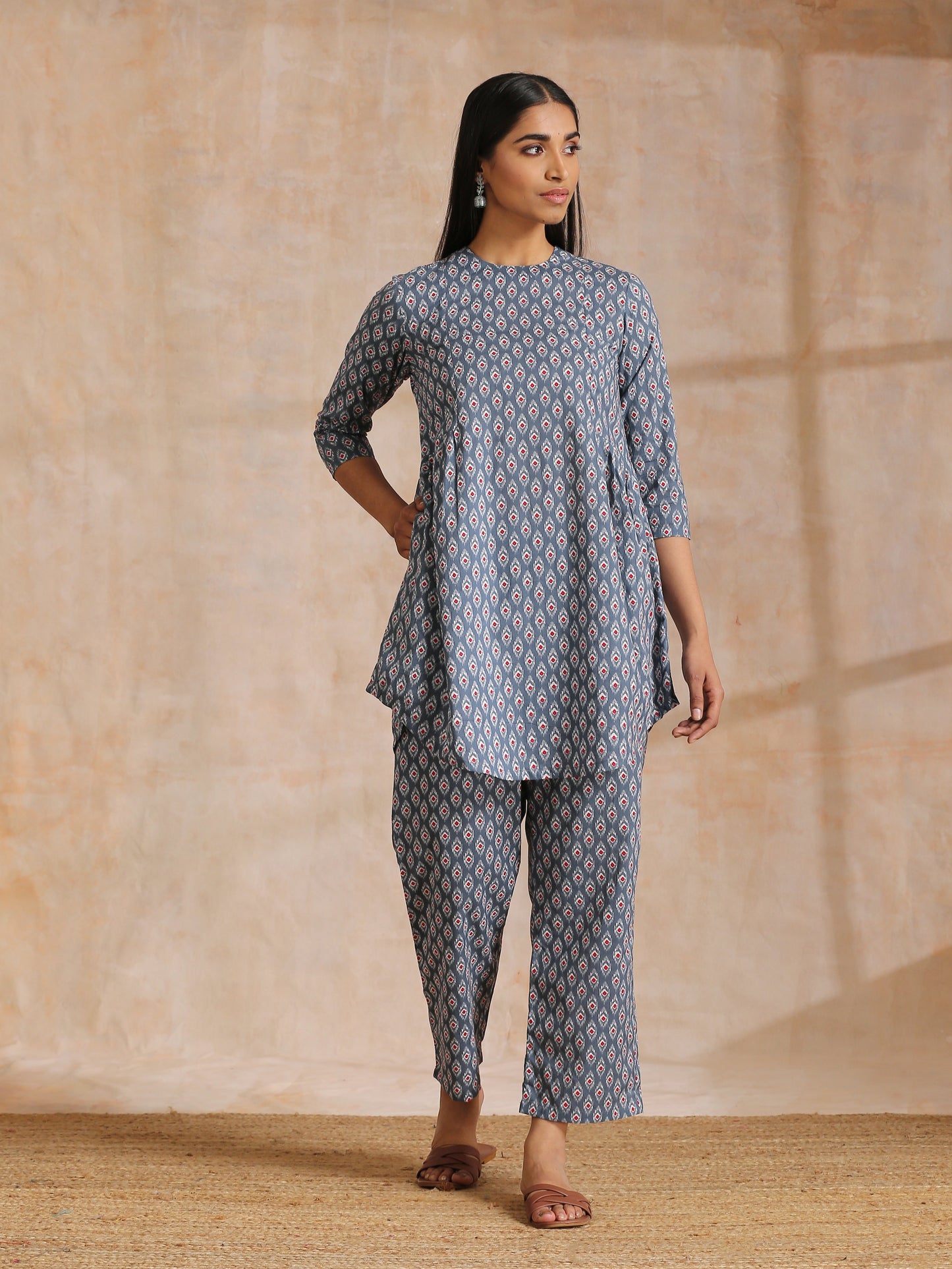 trueBrowns Steel Grey Ikat Print Cotton Gathers Co-Ord Set - Swadesiicart