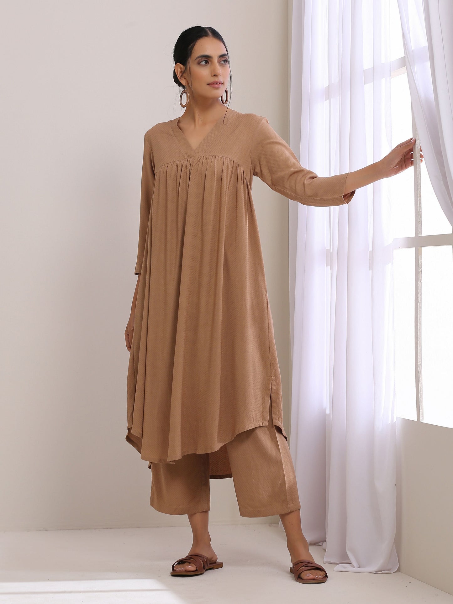 trueBrowns Beige Dobby Gathered Kurta Pant Set | Swadesiicart