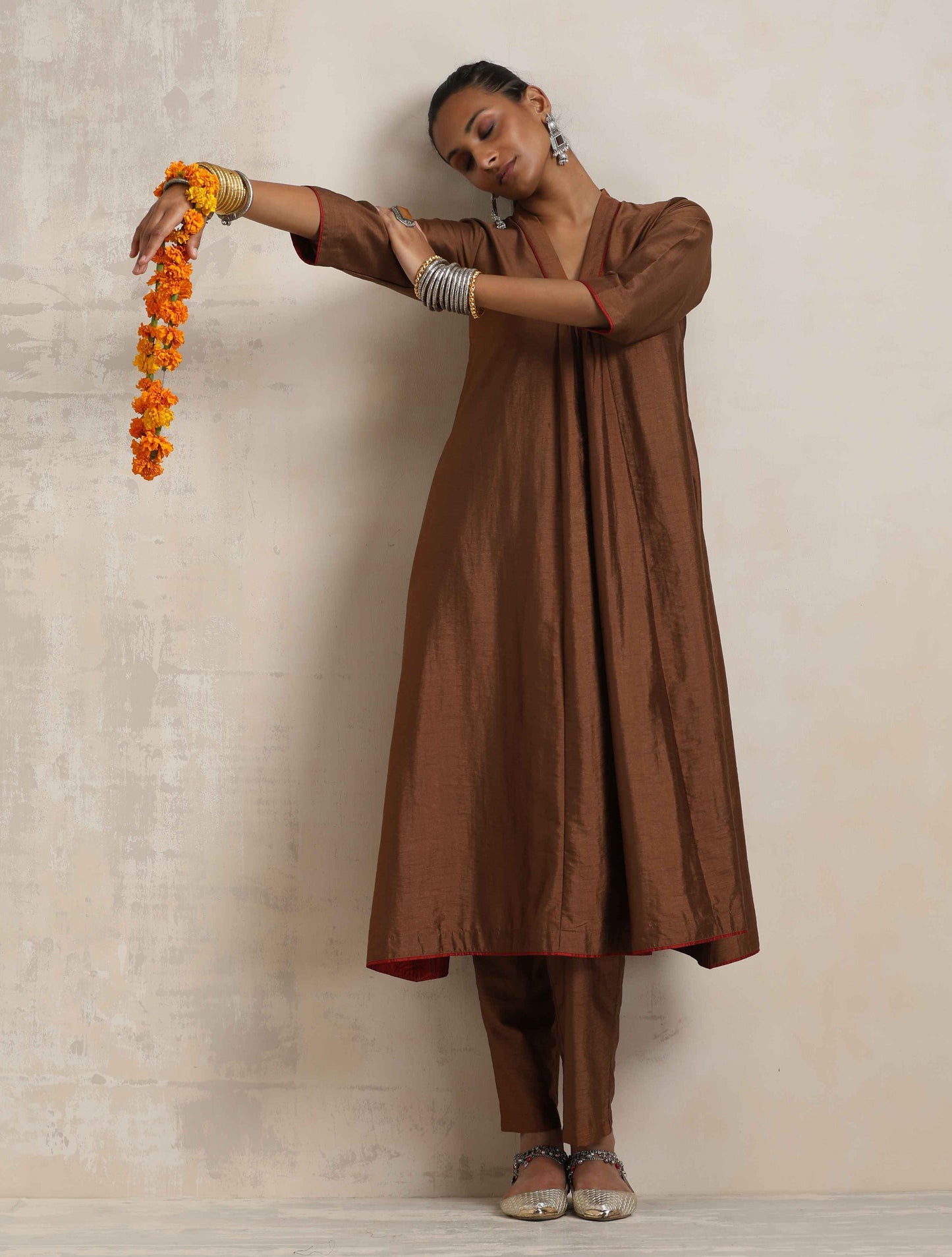 trueBrowns Brown Silk Kurta Set | Swadesiicart