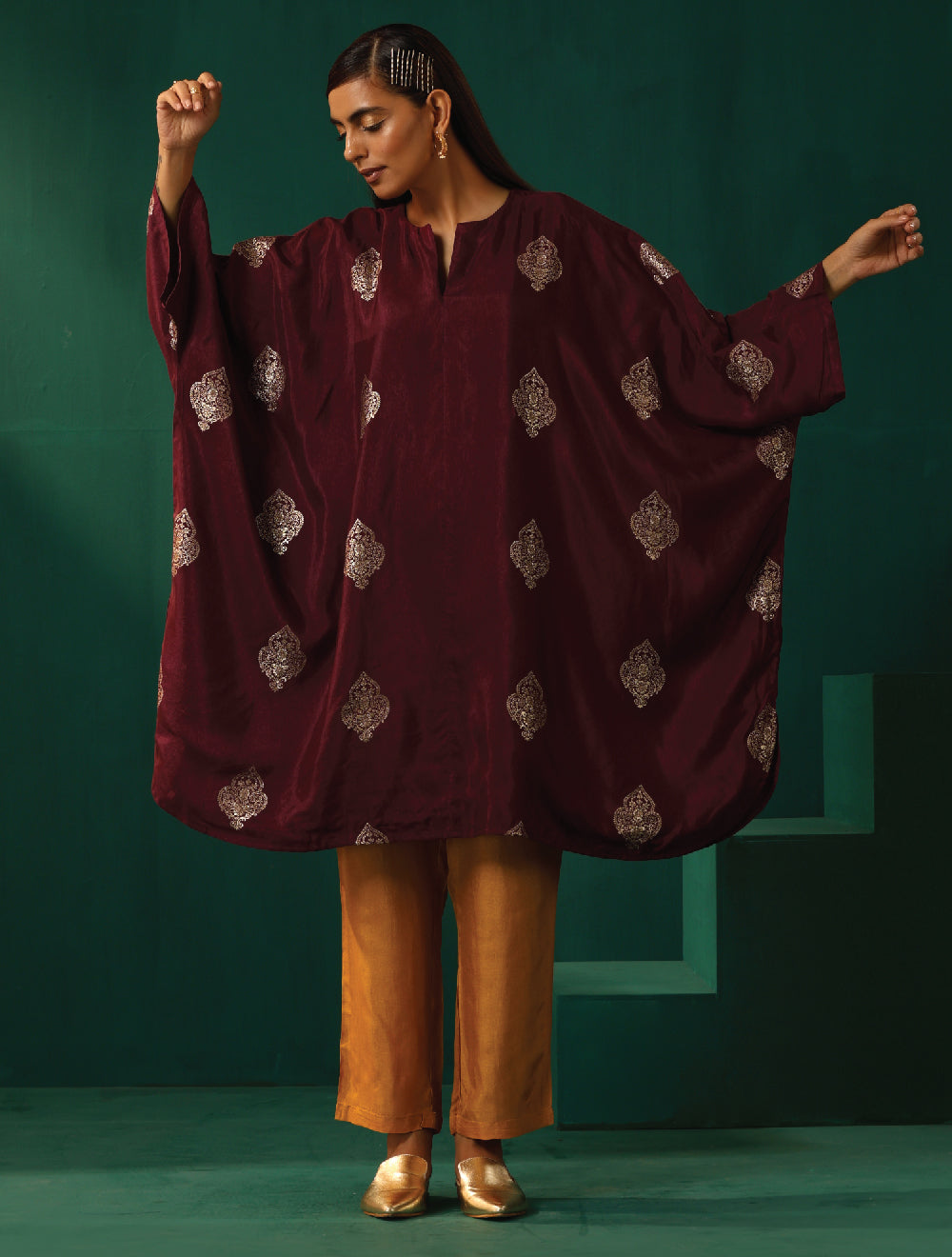 trueBrowns Wine Geometric Viscose Silk Kaftan Kurta Pant Set | Swadesiicart