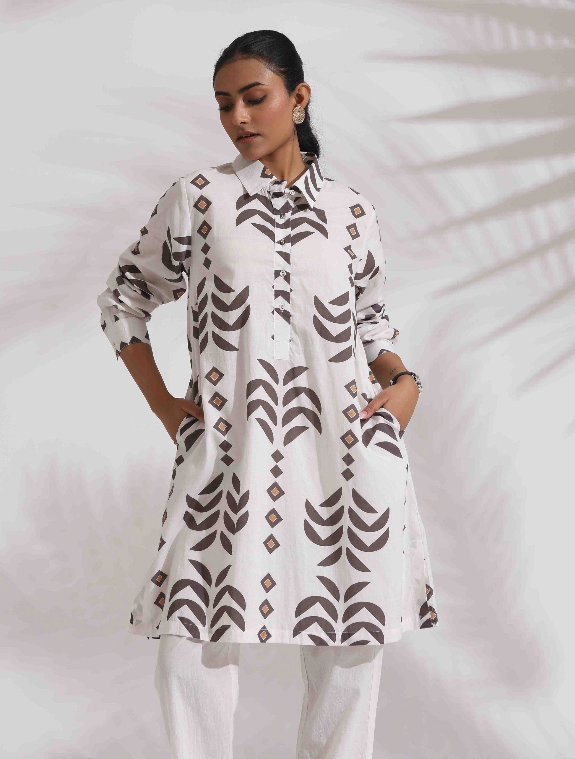 trueBrowns White Cotton Stripe Print Kurta Co-ord Set - Swadesiicart