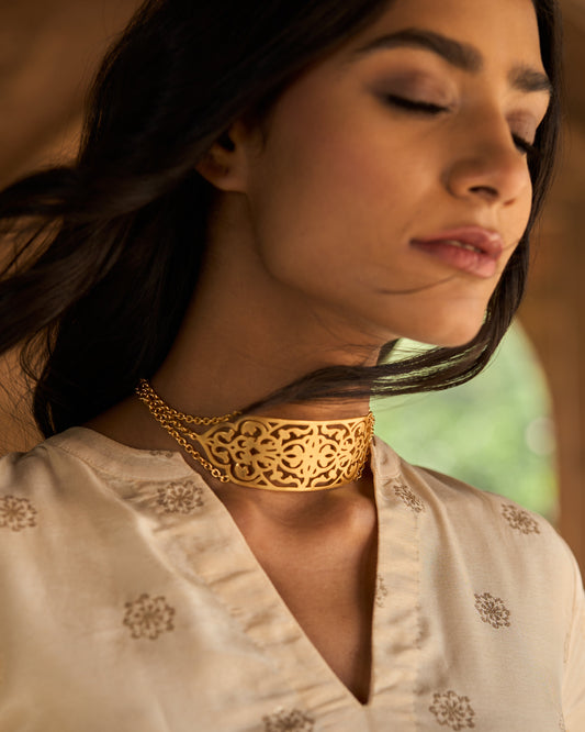 trueBrowns Gold-Polished Choker | Swadesiicart