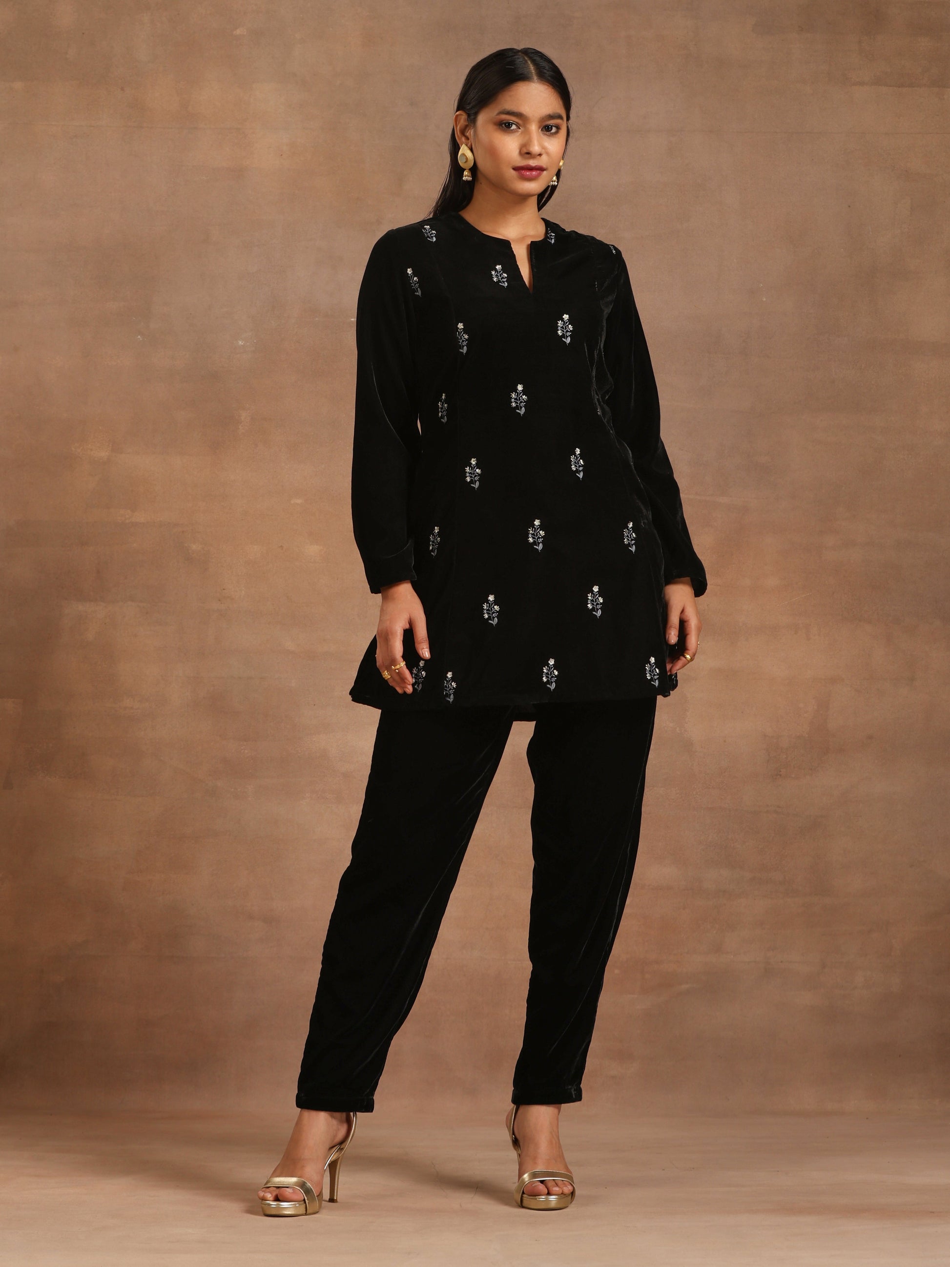 trueBrowns Black Velvet Embroidered Relaxed Co-ord Set - Swadesiicart