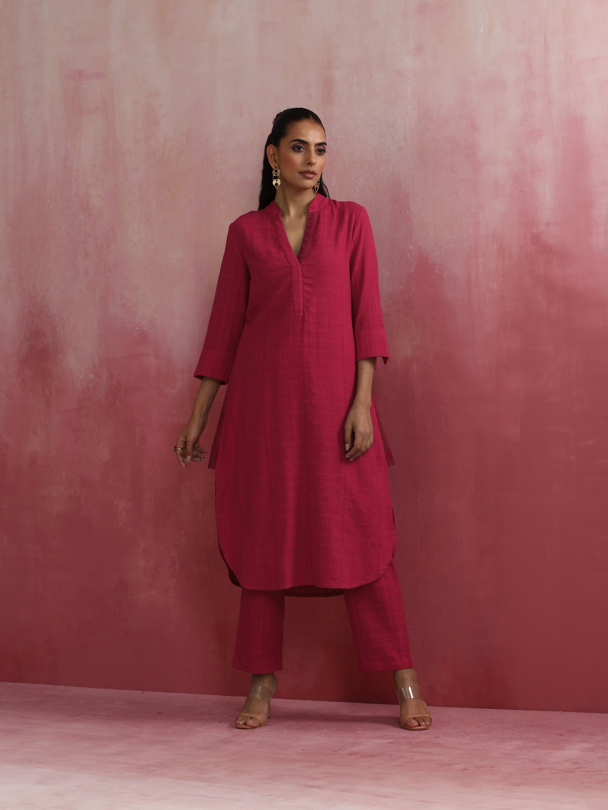 trueBrowns Magenta Cotton Dobby Kurta Set | Swadesiicart