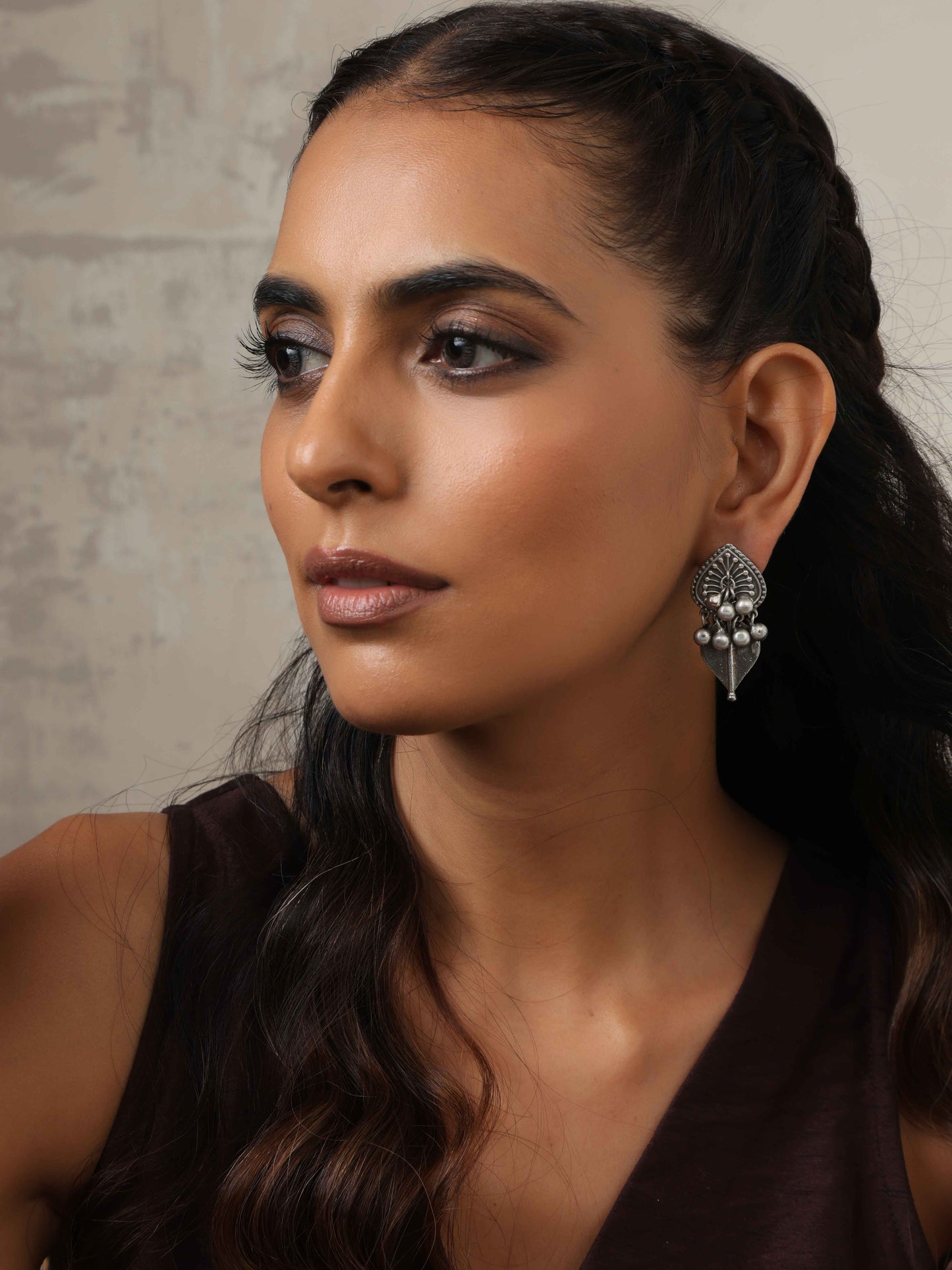 trueBrowns Silver Tone Leaf Stud Earrings - Swadesiicart