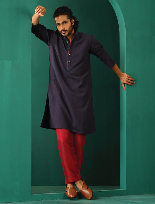trueBrowns Men's Navy Dobby Textured Kurta | Swadesiicart