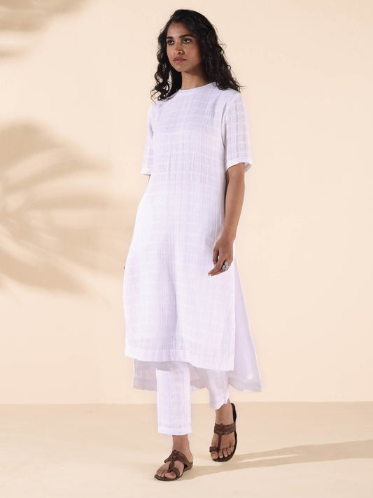 trueBrowns White Cotton Dobby Kurta Pant Set | Swadesiicart