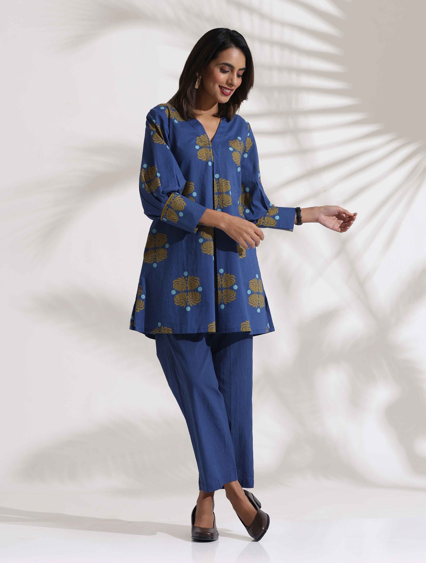 trueBrowns Blue Cotton Print Top & Pants Co-ord Set - Swadesiicart