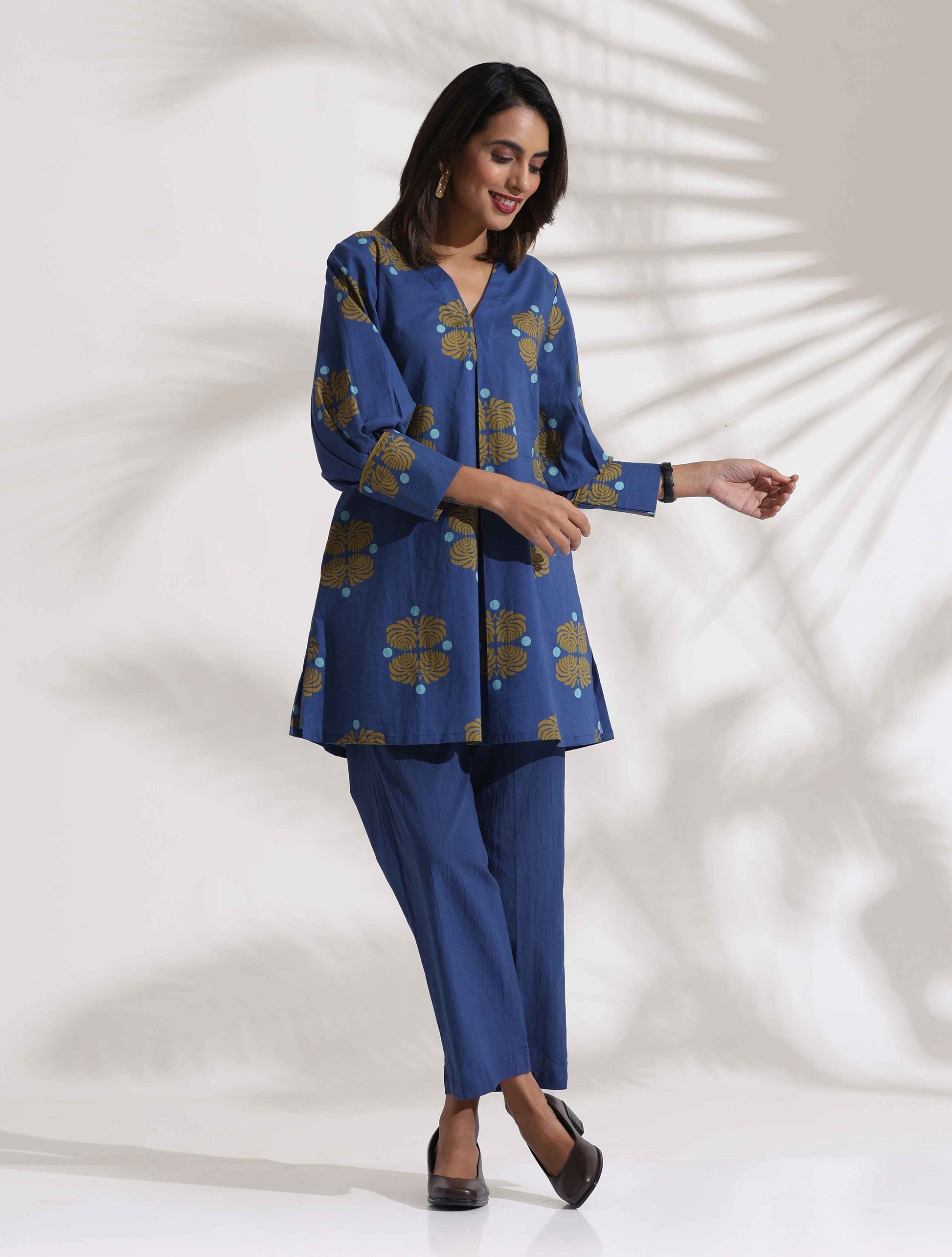 trueBrowns Blue Cotton Print Top & Pants Co-ord Set - Swadesiicart