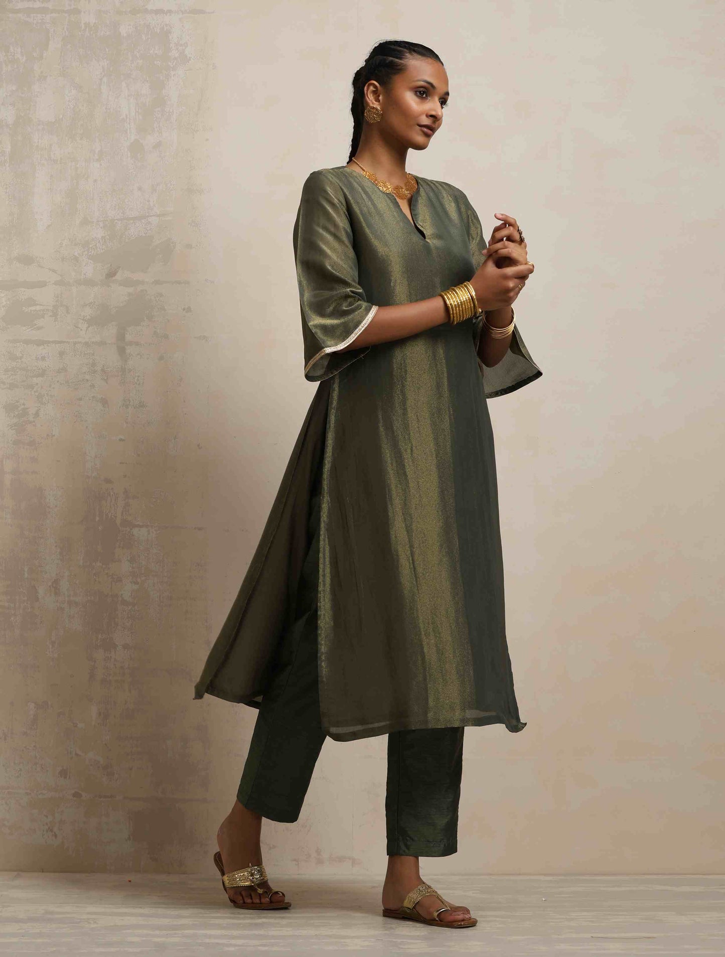 trueBrowns Green Tissue Kurta Set | Swadesiicart