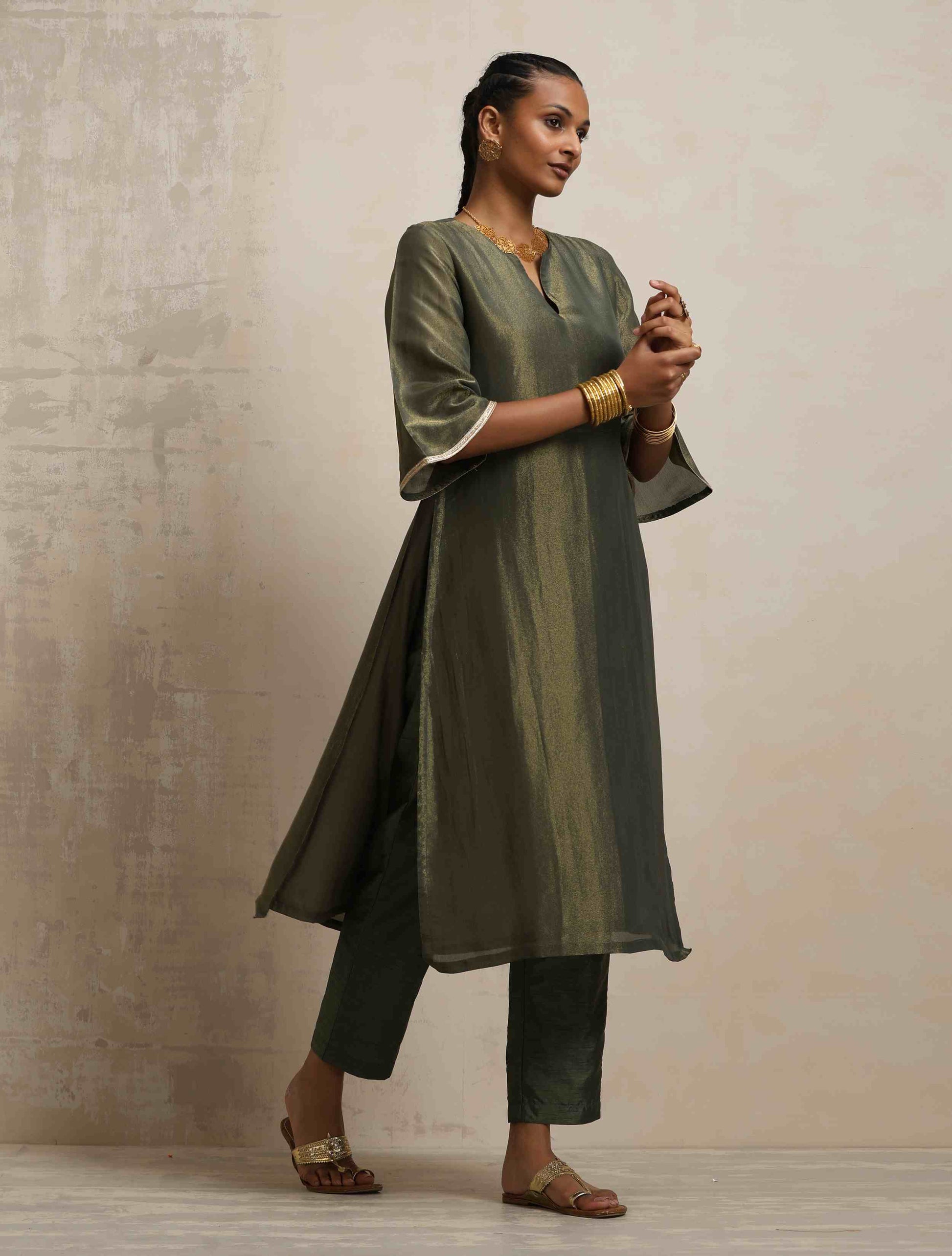 trueBrowns Green Tissue Kurta Set | Swadesiicart
