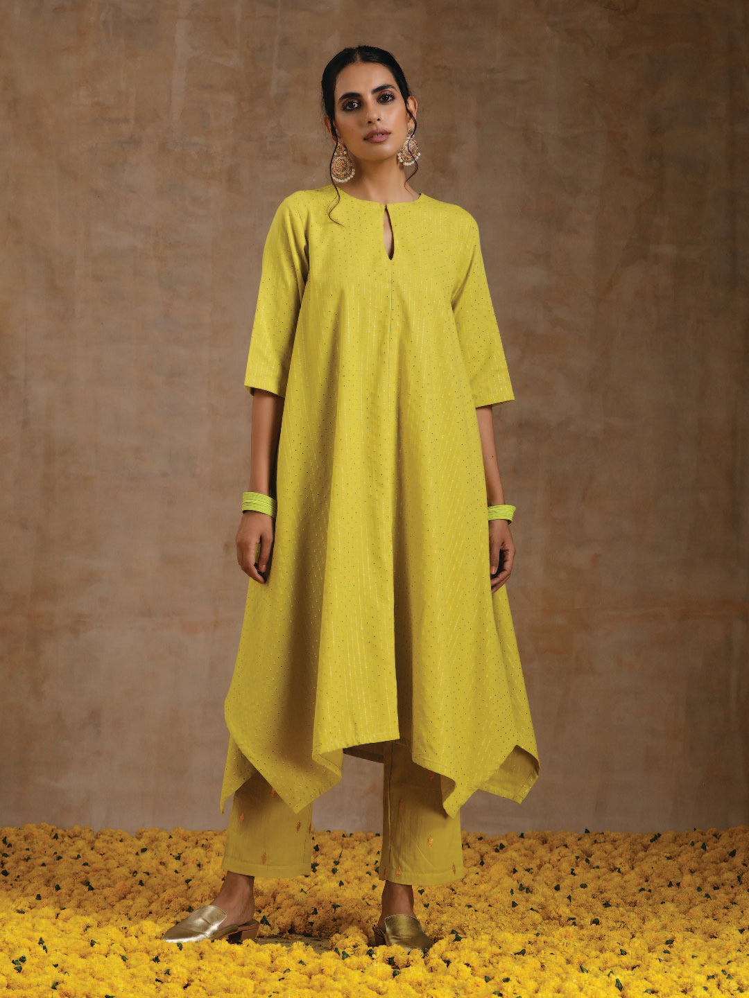 trueBrowns Lime Gold Cotton Handkerchief Kurta Set | Swadesiicart