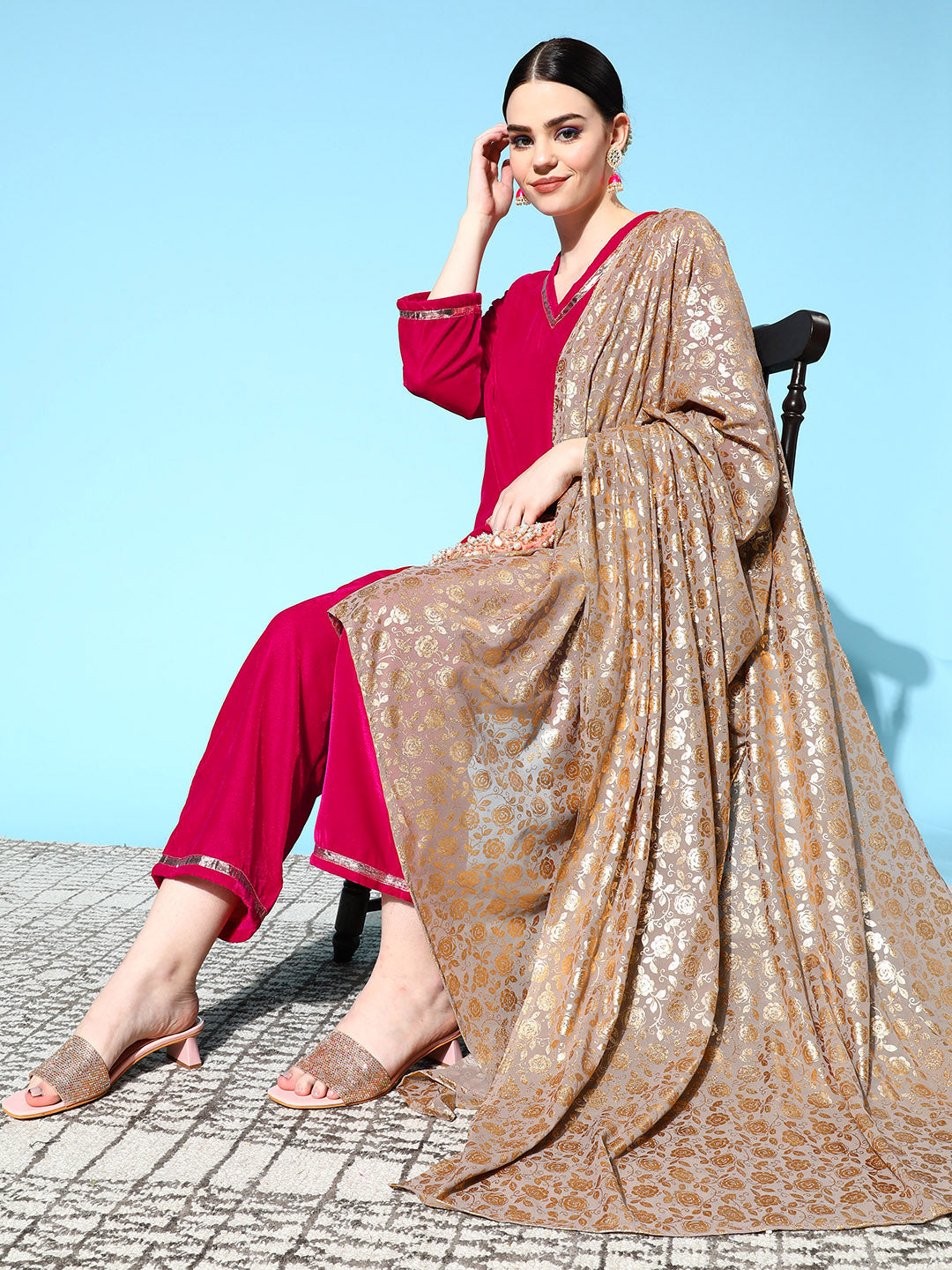 InWeave Women's Fuschia Velvet Kurta Set With Grey Gold Georgette Dupatta - Swadesiicart