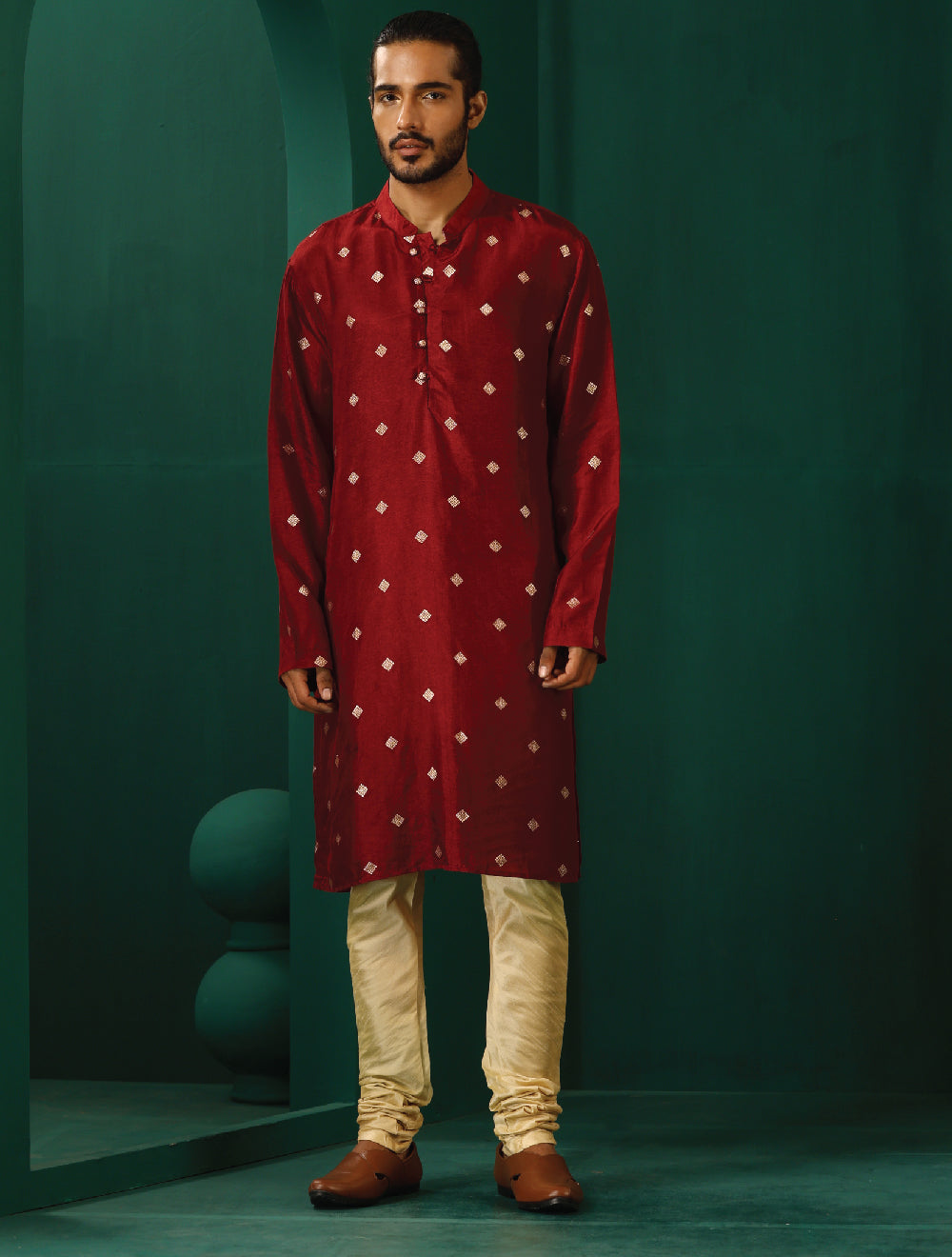 trueBrowns Men's Maroon Diamond Viscose Silk Long Kurta | Swadesiicart