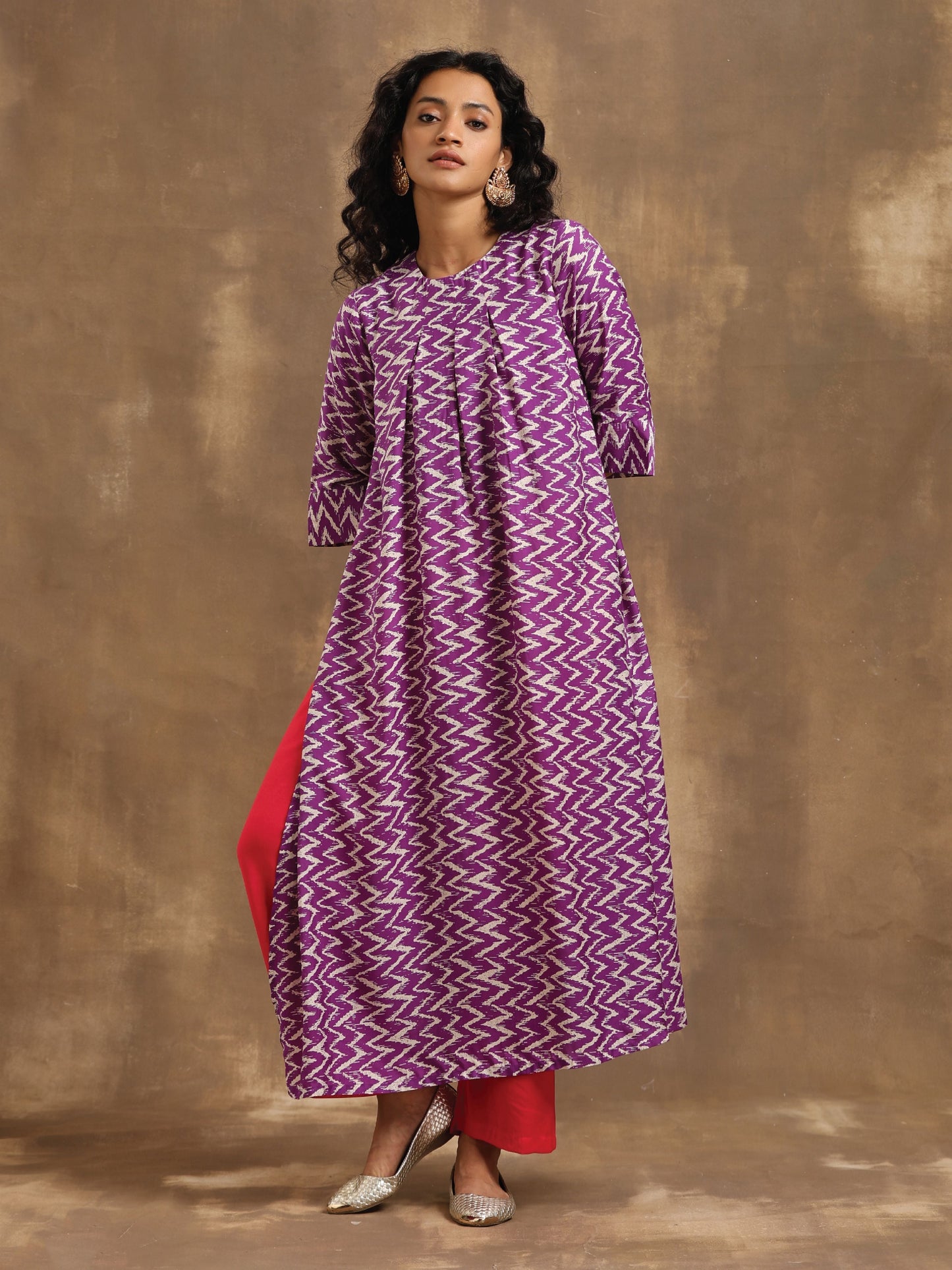 trueBrowns Purple Zig-Zag Printed Silk Kurta Pant Set | Swadesiicart