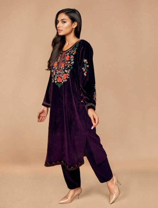 trueBrowns Wine Velvet Embroidered Kurta Set | Swadesiicart