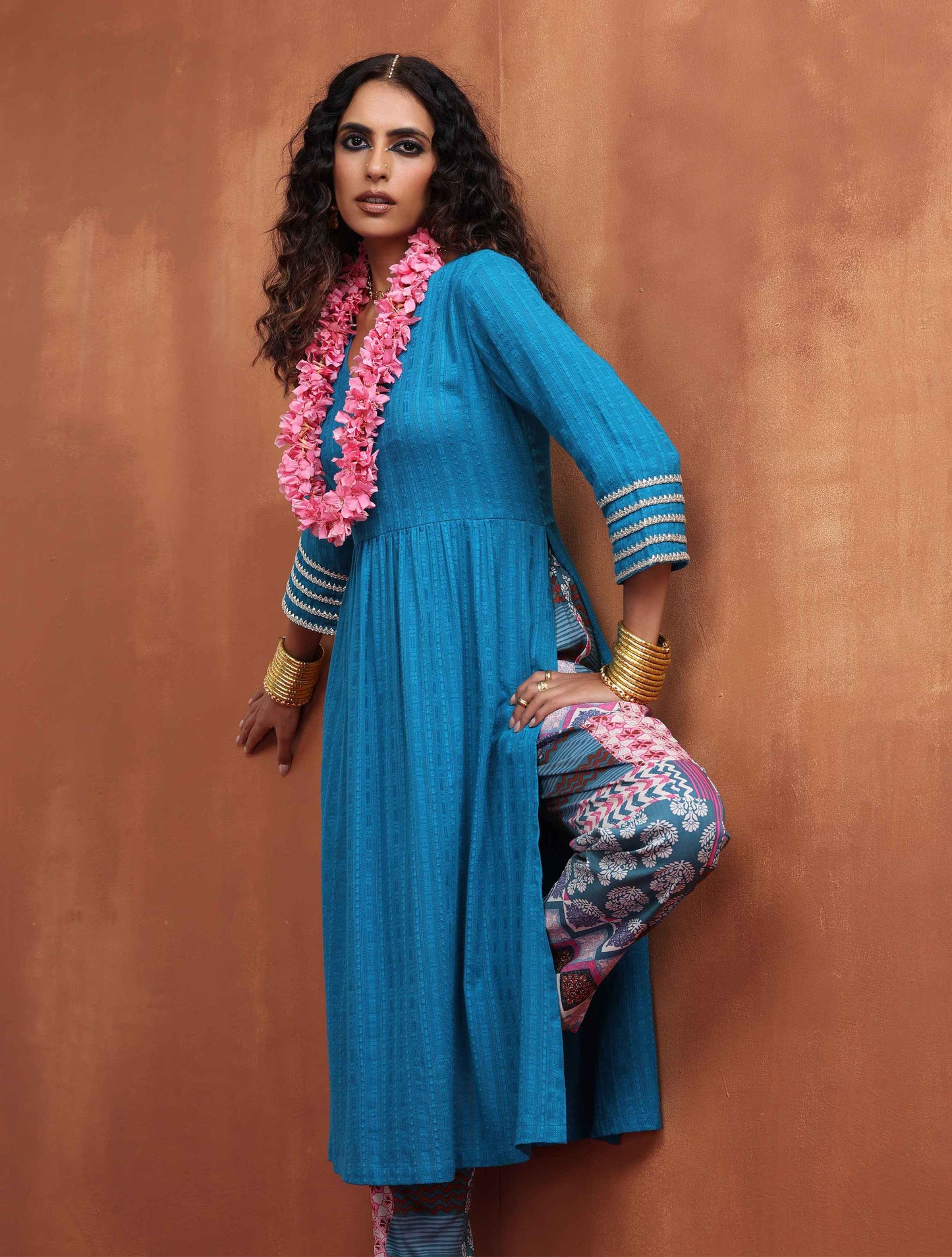 trueBrowns Blue Cotton Flared Anarkali Kurta Set | Swadesiicart