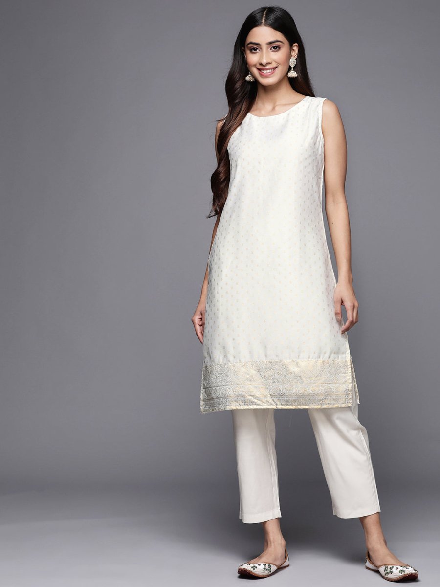 Ahalyaa Women Off White & Gold-Toned Geometric Printed Kurta | Swadesiicart