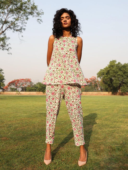 trueBrowns White Cotton Block Print Sleeveless Co-Ord set - Swadesiicart