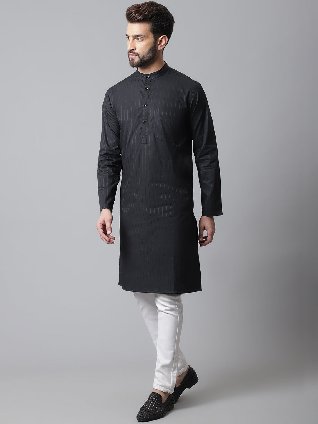 Even Apparels Black Solid Kurta With Band Collar | Swadesiicart