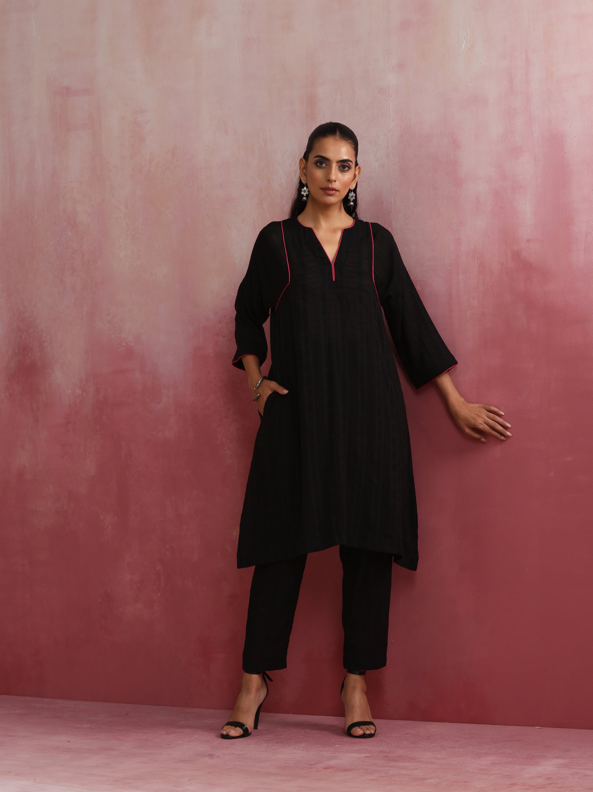 trueBrowns Black Cotton Dobby Kurta Co-ord set - Swadesiicart
