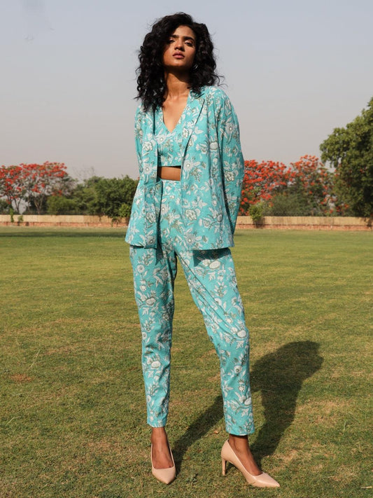 trueBrowns Turquoise Cotton Block Print Pant Suit Set | Swadesiicart
