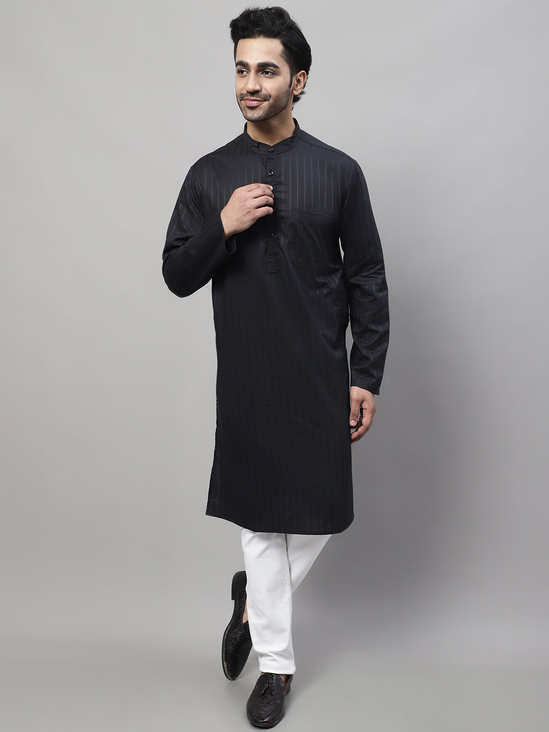 Even Apparels Black Pure Cotton Kurta With Band Collar | Swadesiicart