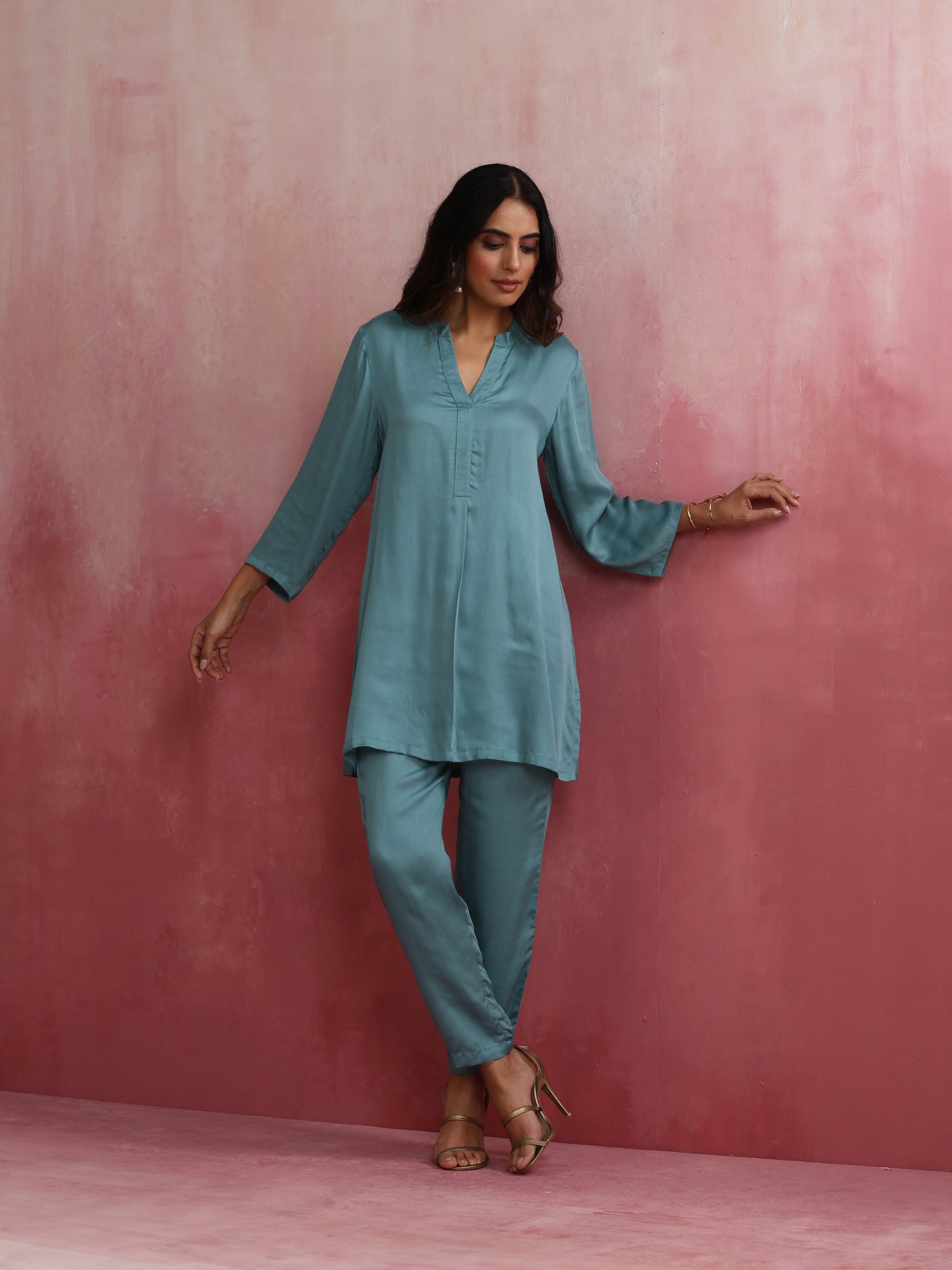 trueBrowns Light Blue Modal Straight Kurta Co-ord Set - Swadesiicart