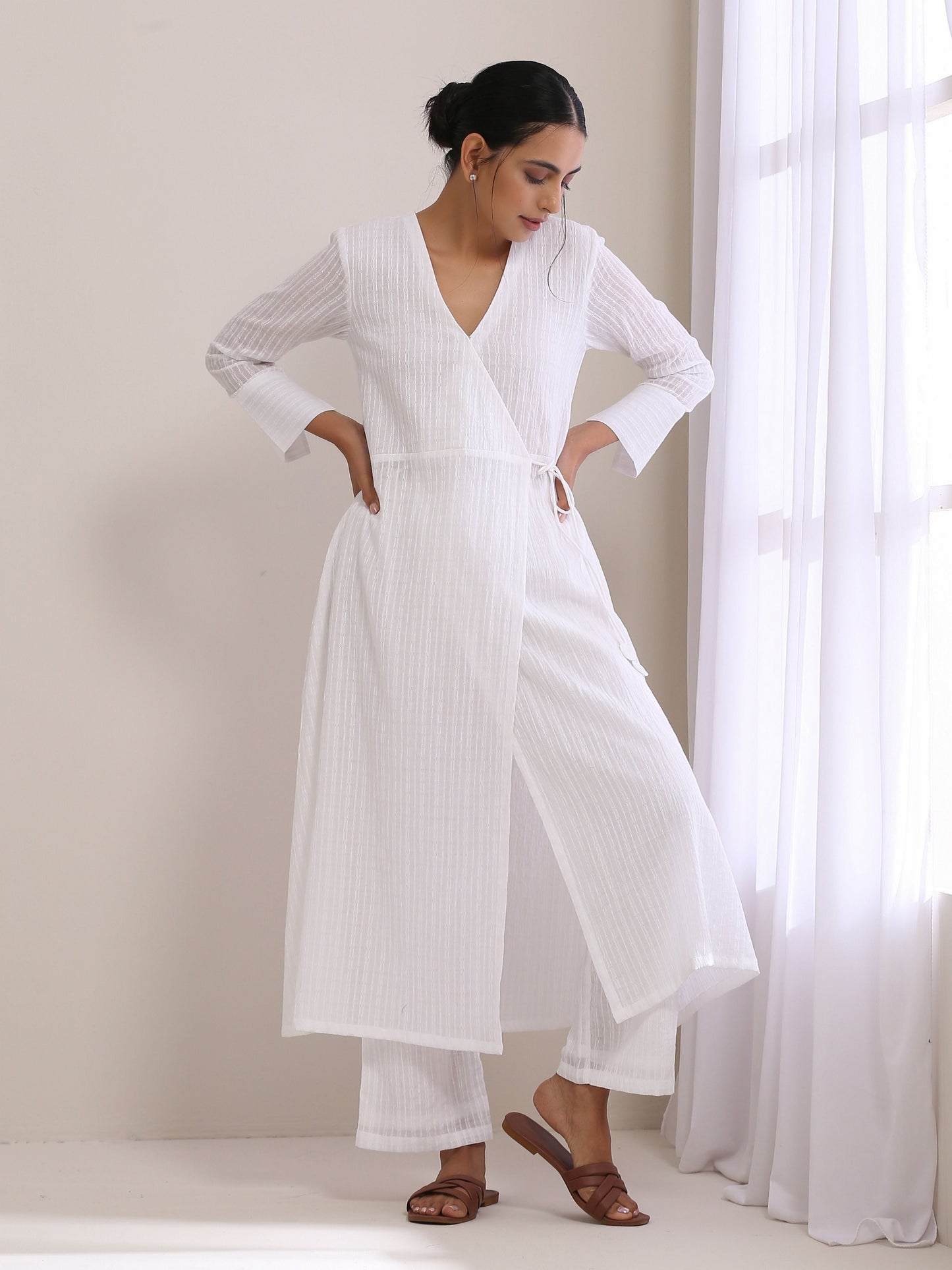trueBrowns White Dobby Angrakha Kurta Pant Set | Swadesiicart